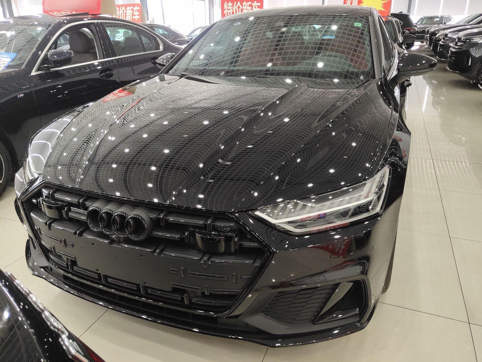 奥迪A7L 2023款 45 TFSI quattro S-line 黑武士版