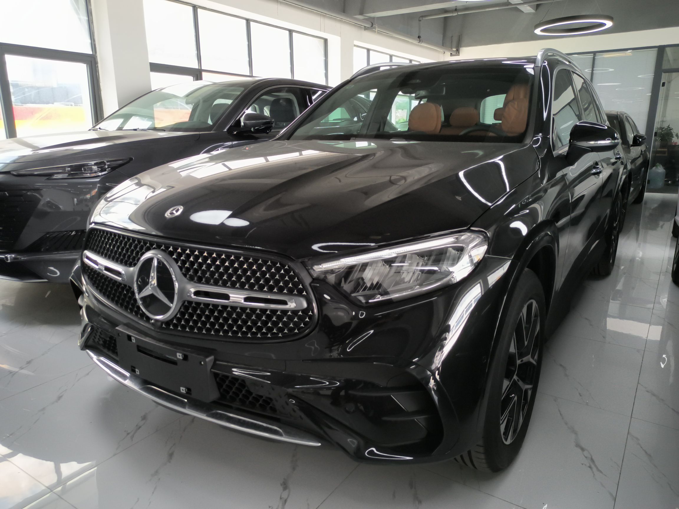 奔驰GLC级 2023款 GLC 260 L 4MATIC 豪华型 5座