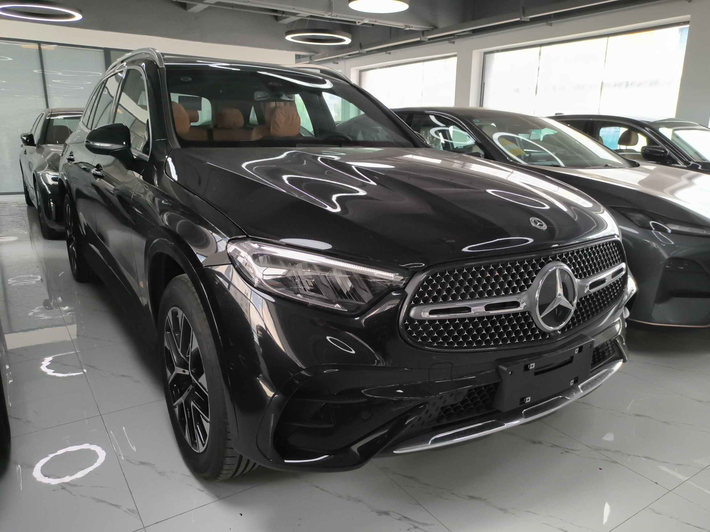 奔驰GLC级 2023款 GLC 260 L 4MATIC 豪华型 5座