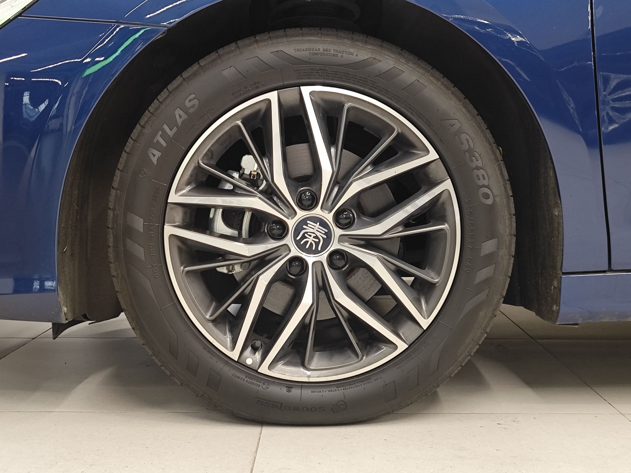 比亚迪 秦PLUS 2021款 DM-i 120KM 旗舰型