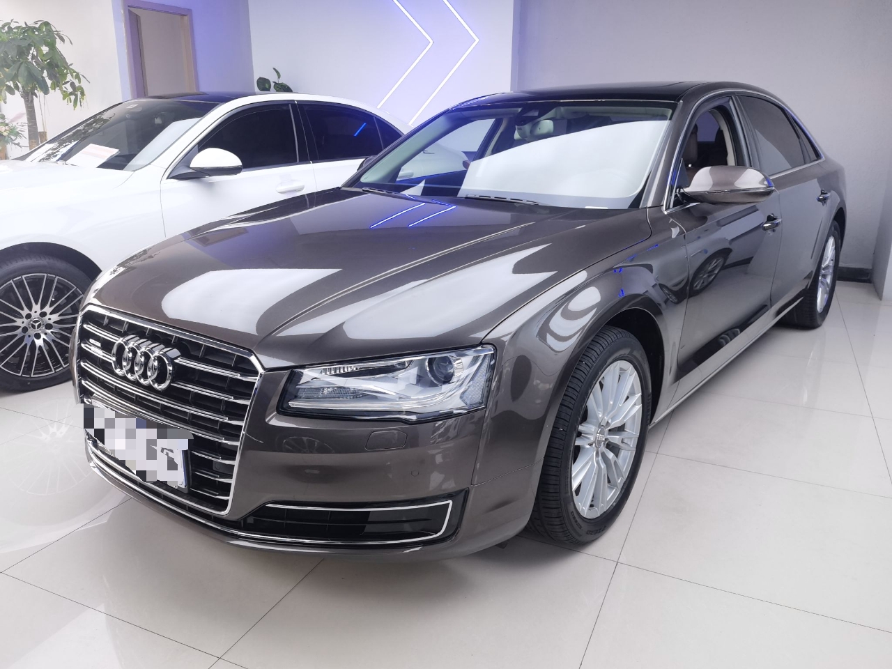 奥迪A8 2014款 A8L 45 TFSI quattro舒适型(进口)