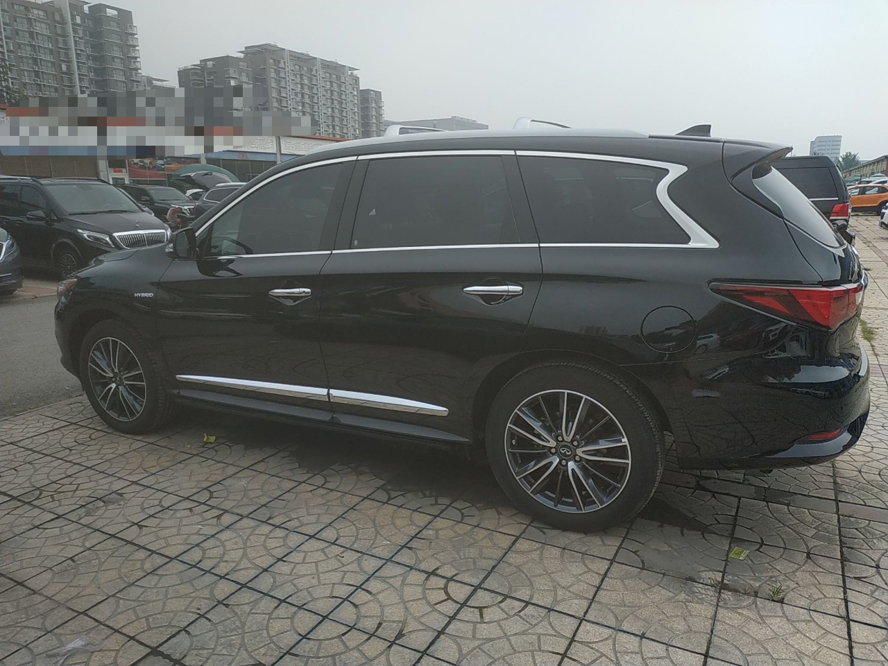 英菲尼迪QX60 2018款 2.5 S/C Hybrid 两驱冠军家庭版(进口)