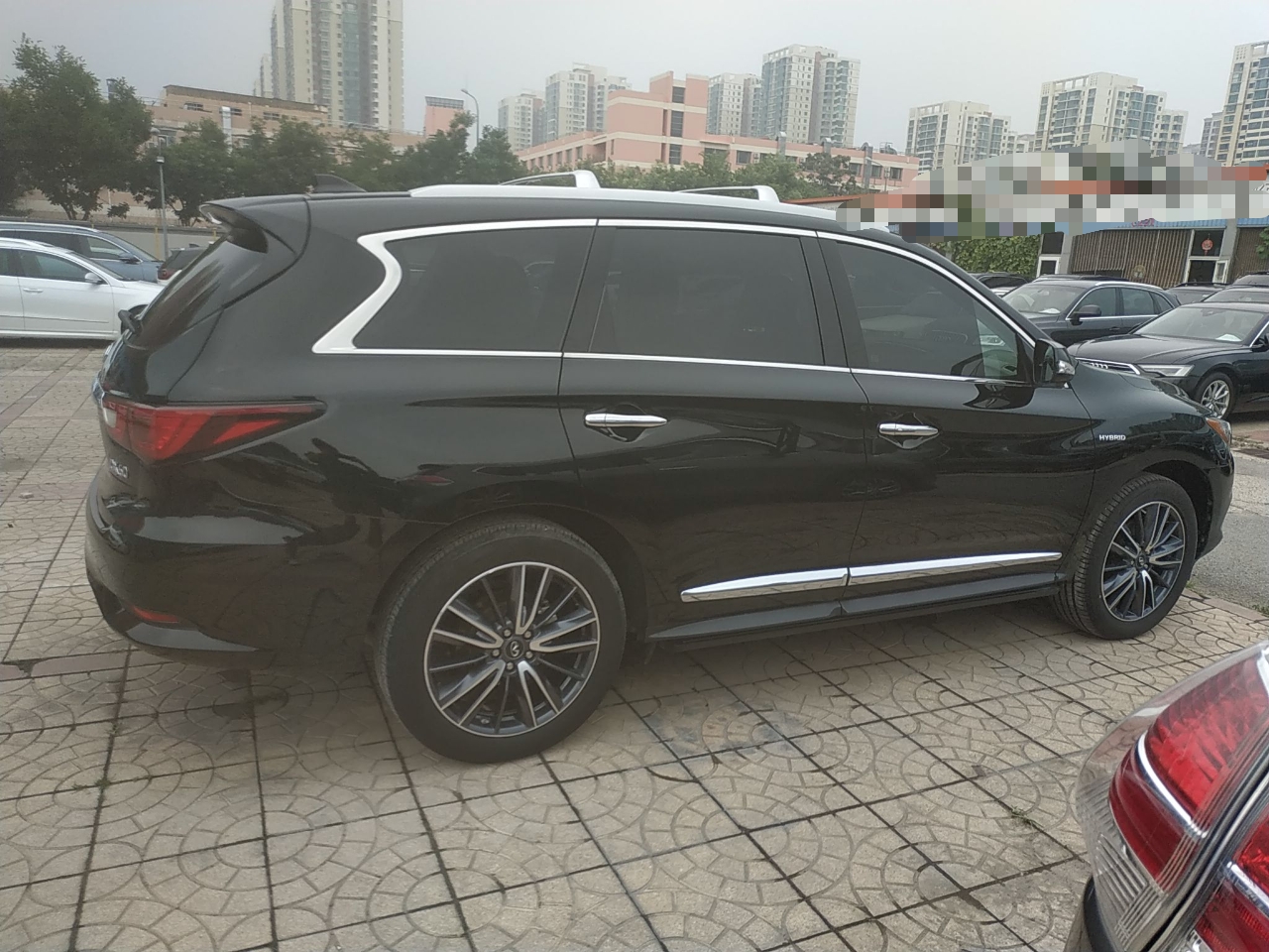 英菲尼迪QX60 2018款 2.5 S/C Hybrid 两驱冠军家庭版(进口)