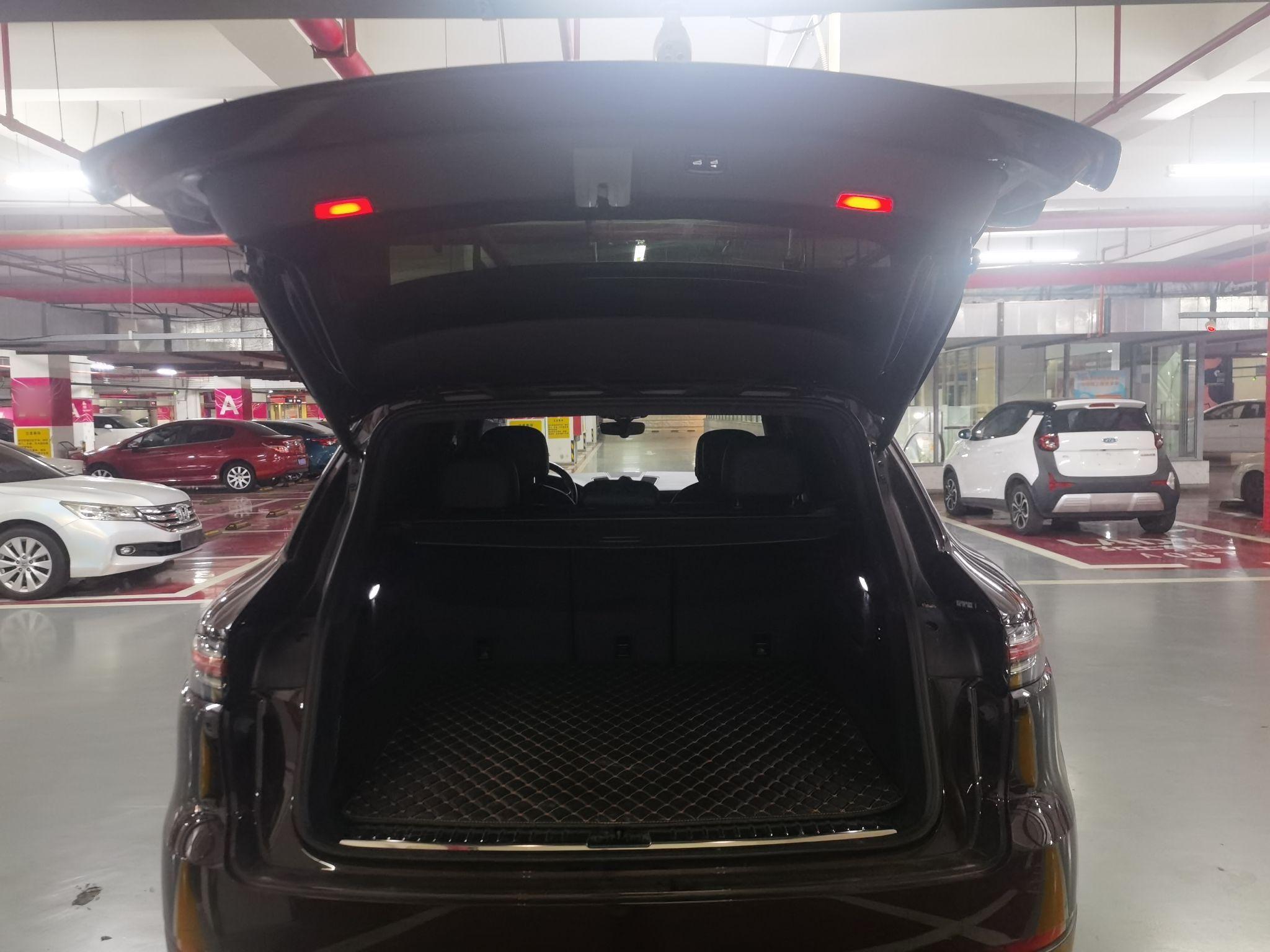 保时捷 Cayenne新能源 2020款 Cayenne E-Hybrid 2.0T