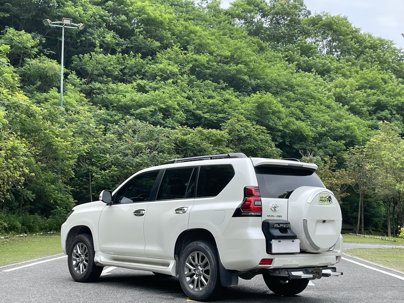 丰田 普拉多 2018款 3.5L 自动TX-L后挂备胎