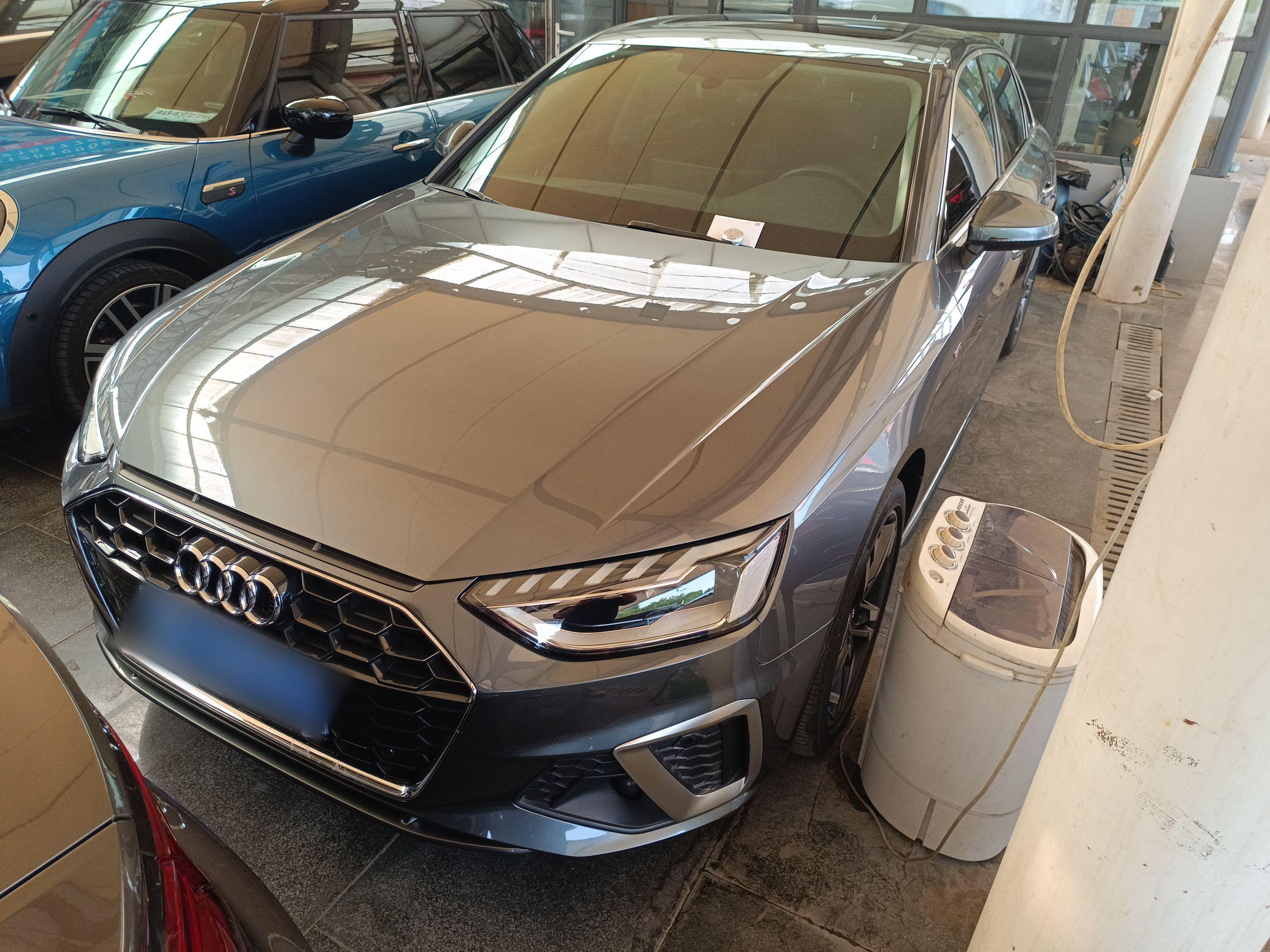 奥迪A4L 2020款 40 TFSI 豪华动感型