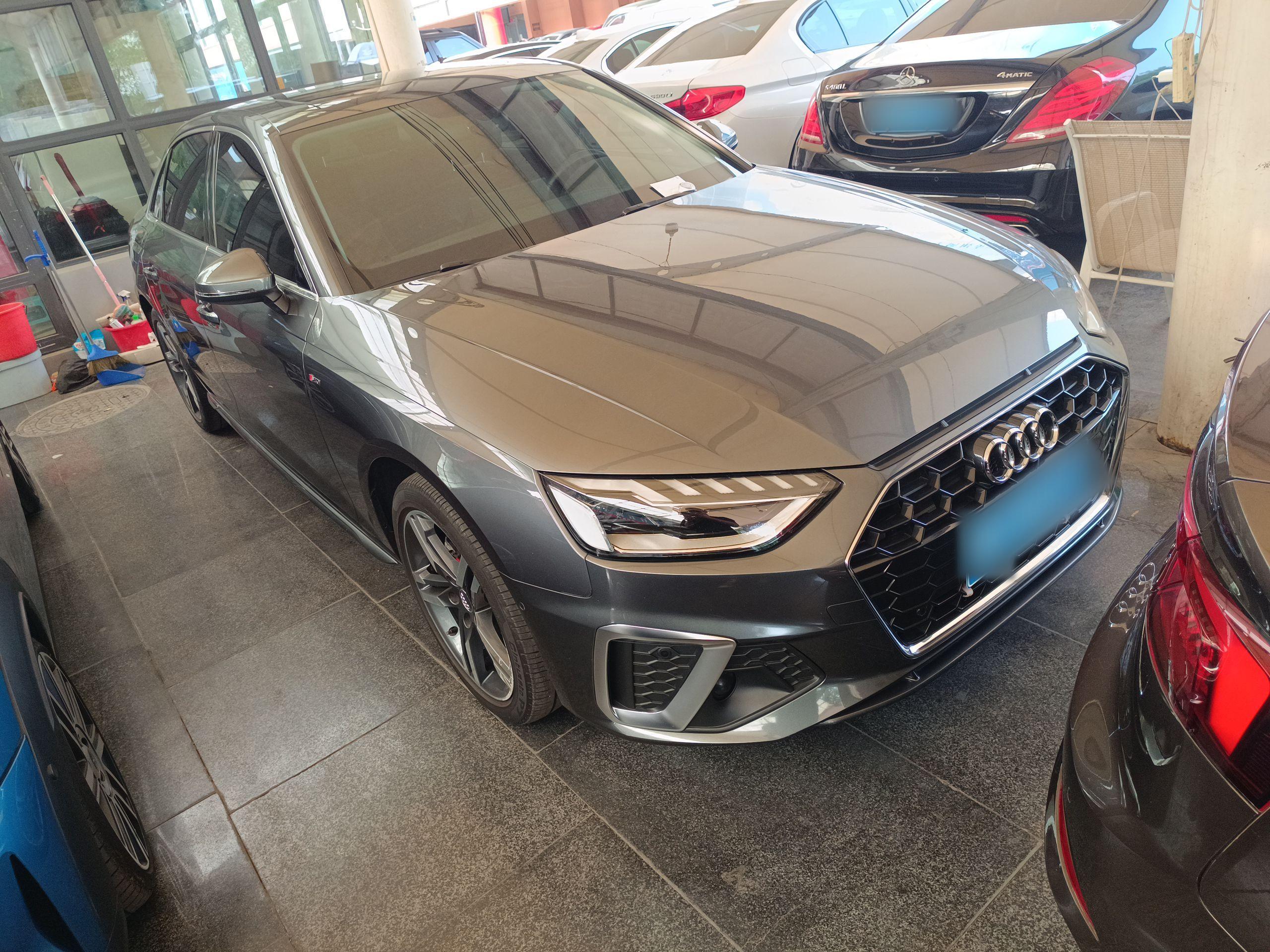 奥迪A4L 2020款 40 TFSI 豪华动感型