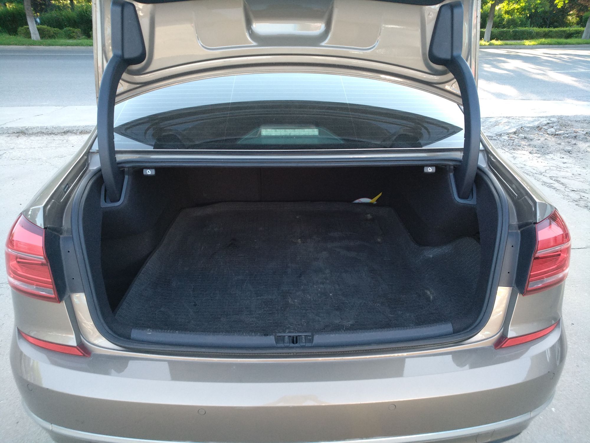 大众 帕萨特 2017款 330TSI DSG尊荣版