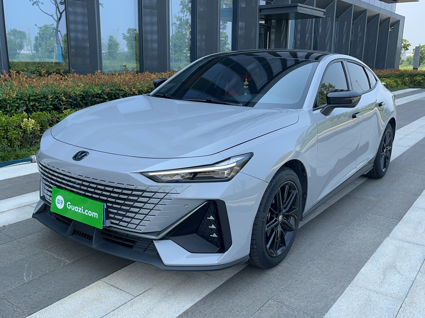 长安UNI-V 2022款 1.5T 尊贵型