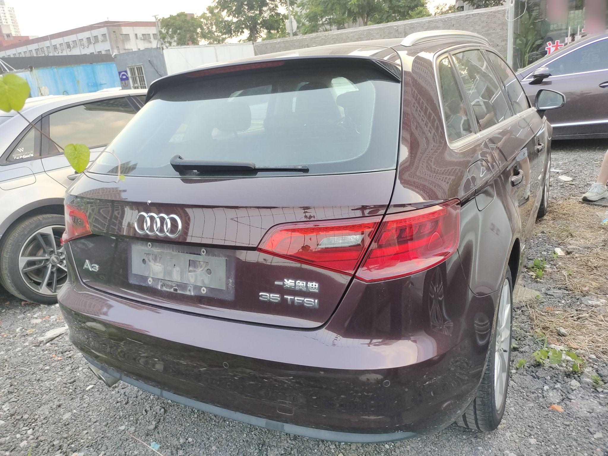 奥迪A3 2015款 Sportback 35 TFSI 百万纪念舒享型