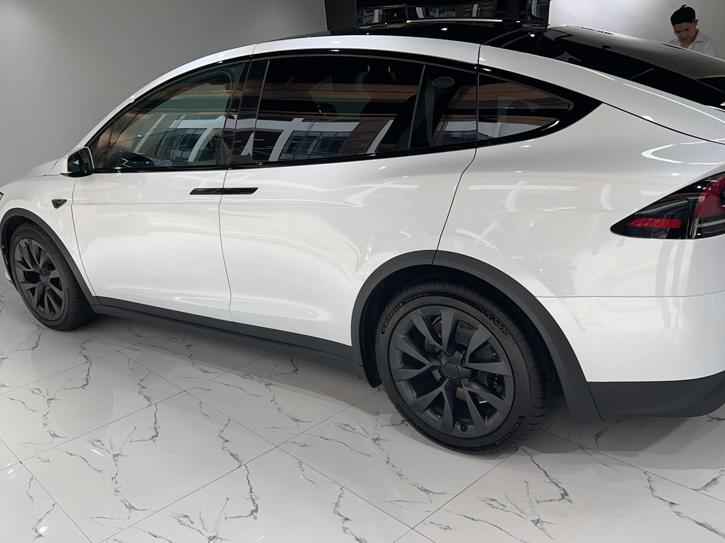 特斯拉Model X 2023款 双电机全轮驱动版(进口)