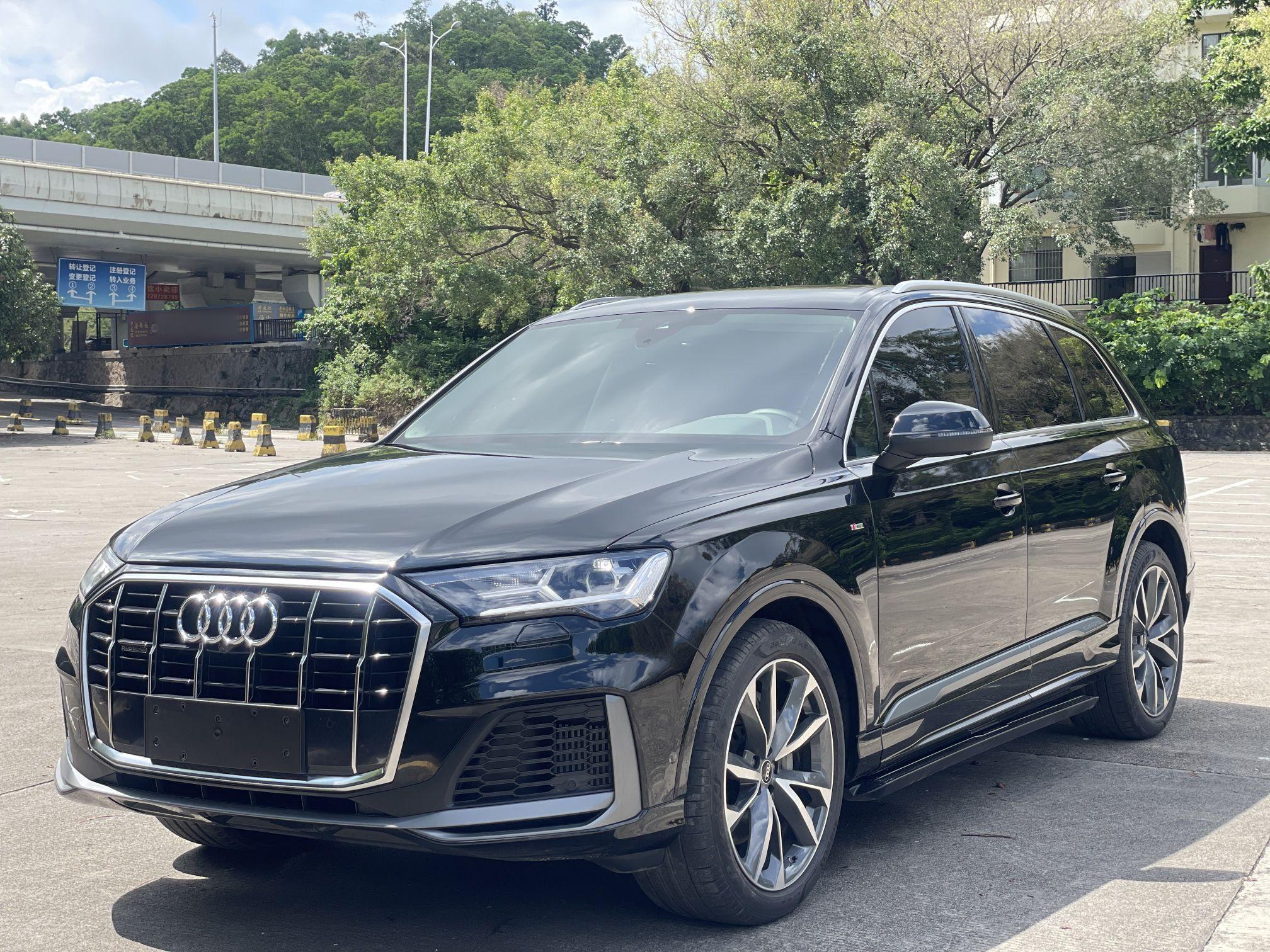 奥迪Q7 2022款 55 TFSI quattro S line运动型(进口)