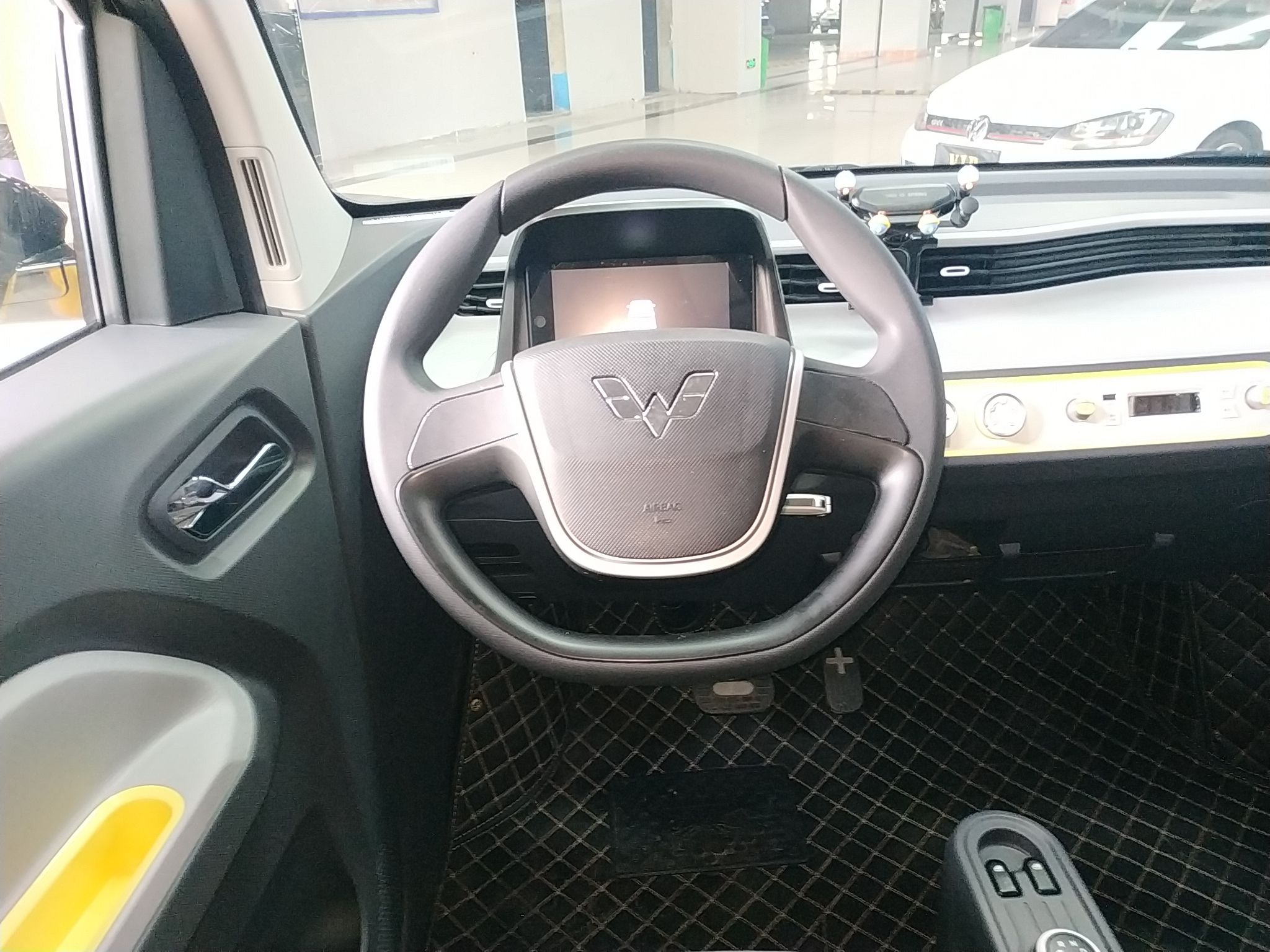 五菱汽车 宏光MINI EV 2022款 马卡龙臻享款 磷酸铁锂