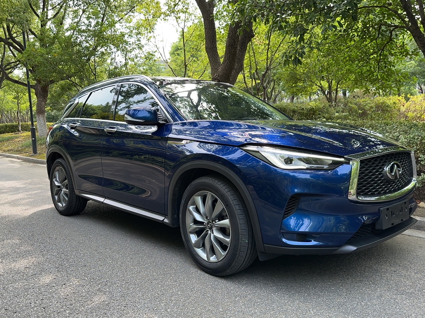 英菲尼迪QX50 2020款 改款 2.0T 四驱菁英版