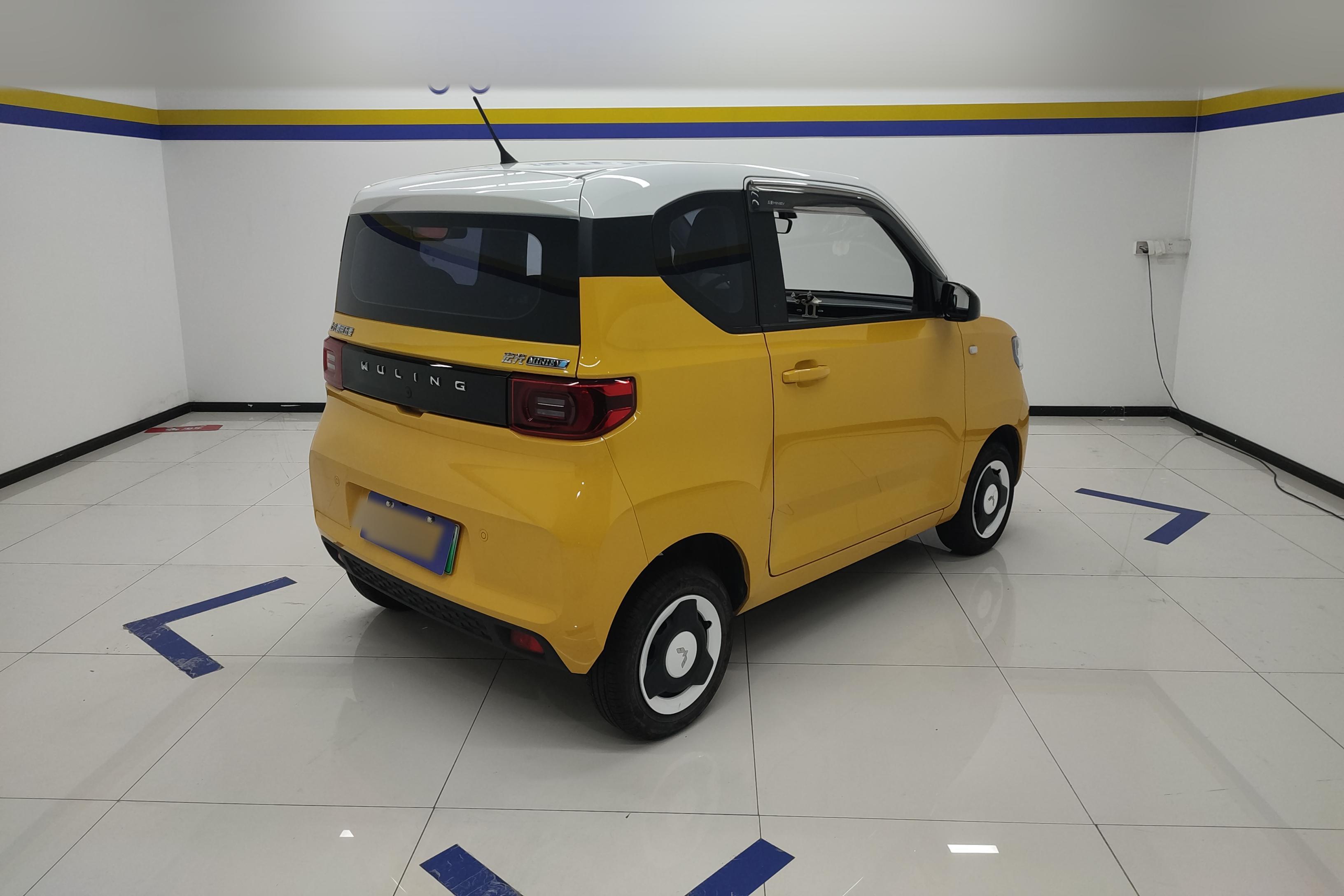 五菱汽车 宏光MINI EV 2021款 马卡龙时尚款 三元锂