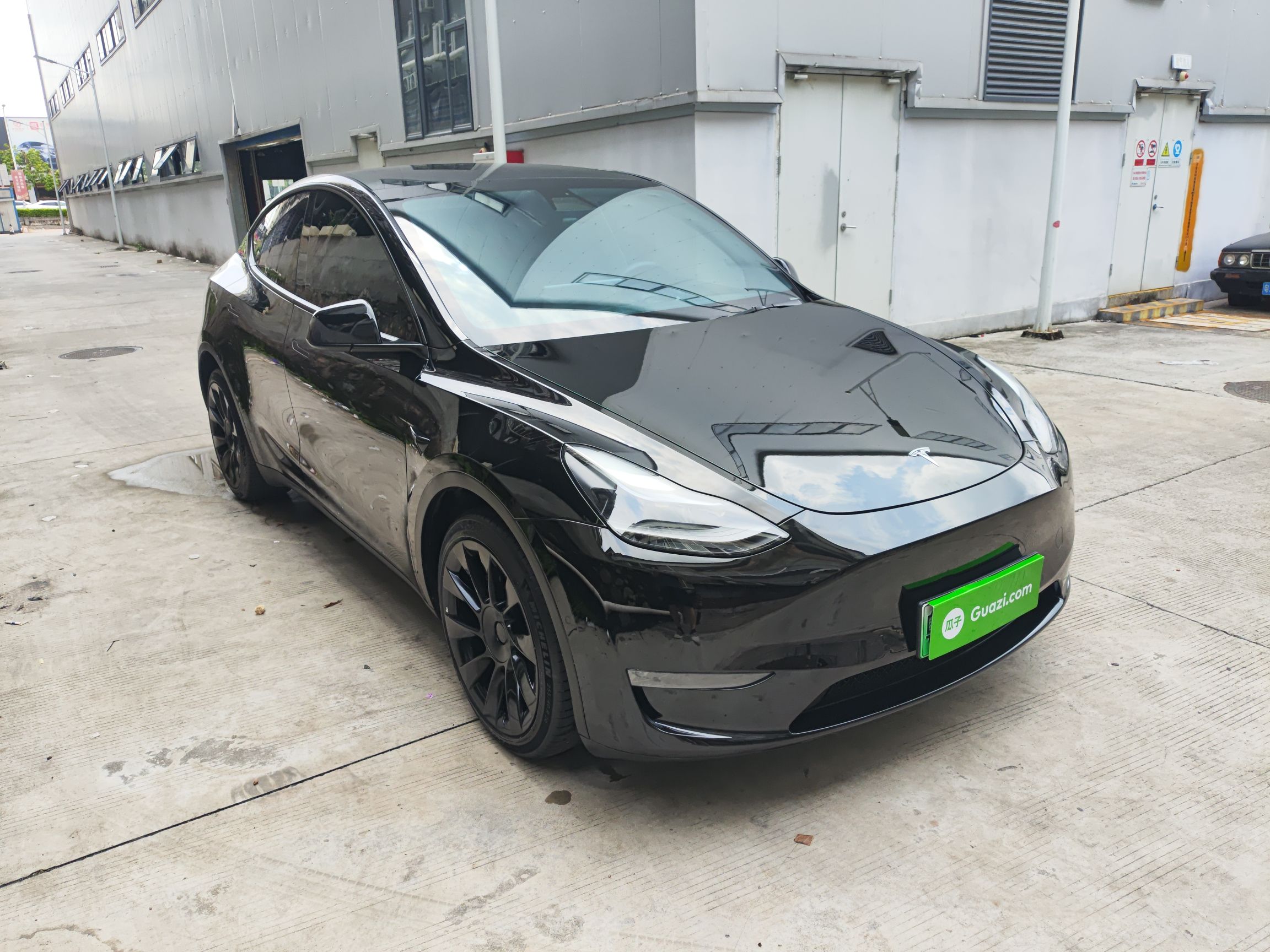 特斯拉 Model Y 2021款 标准续航后驱版