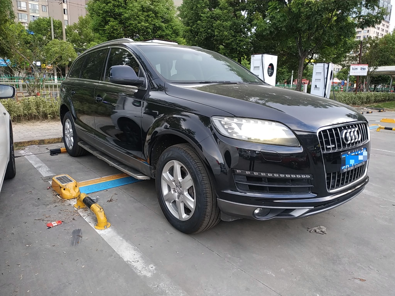 奥迪Q7 2013款 35 TFSI 进取型(进口)