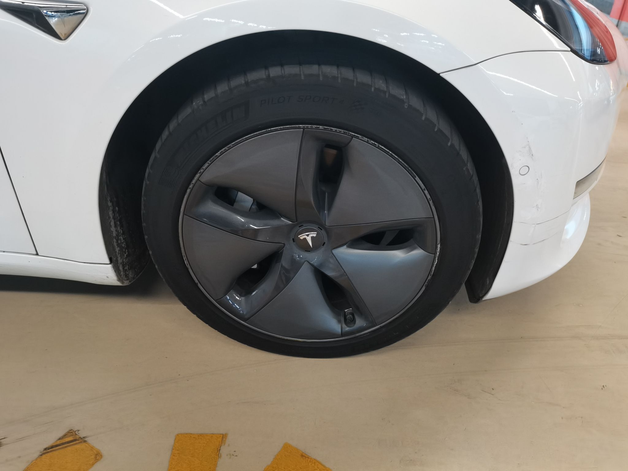 特斯拉 Model 3 2019款 长续航后驱版(进口)