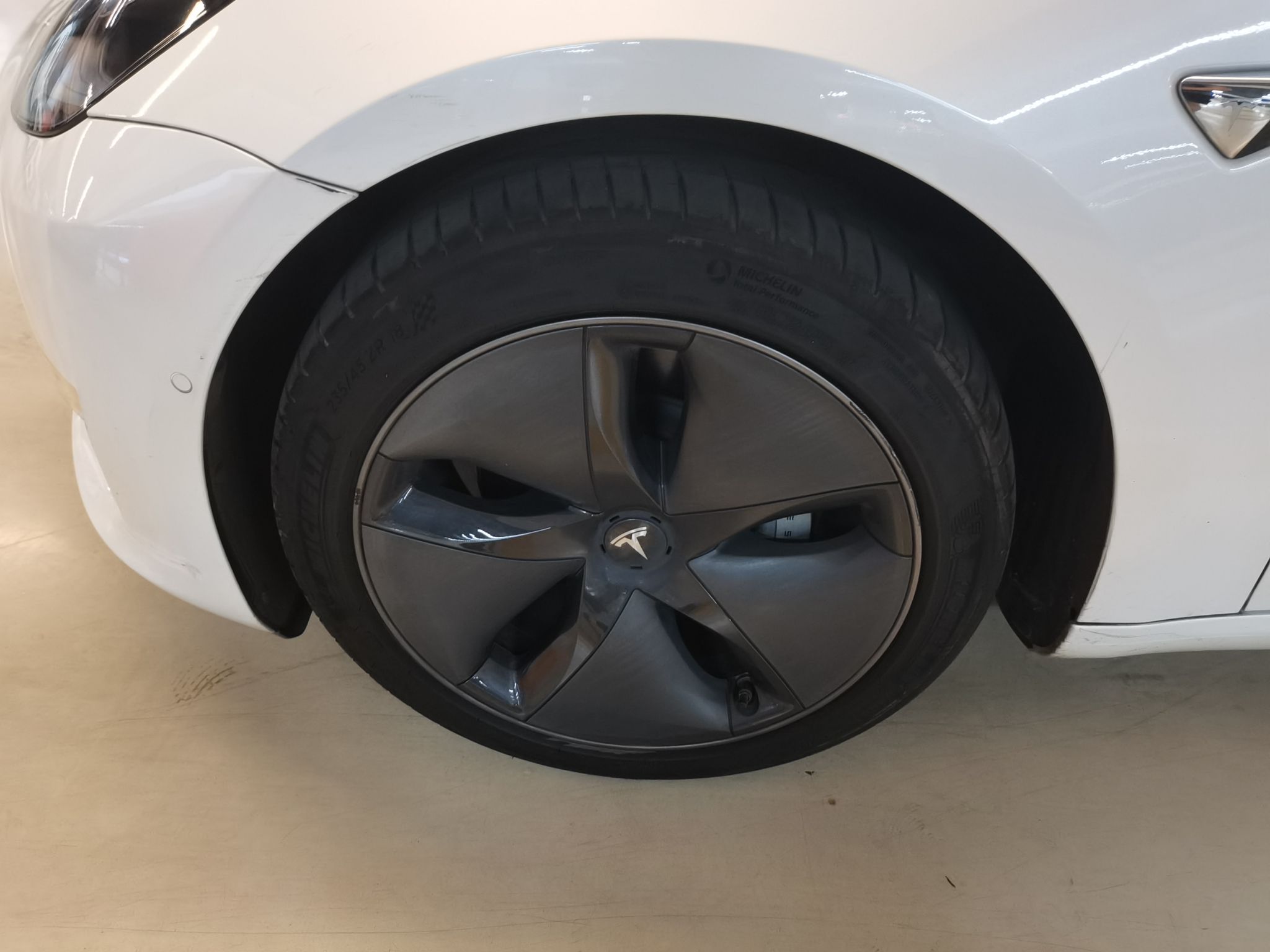 特斯拉 Model 3 2019款 长续航后驱版(进口)