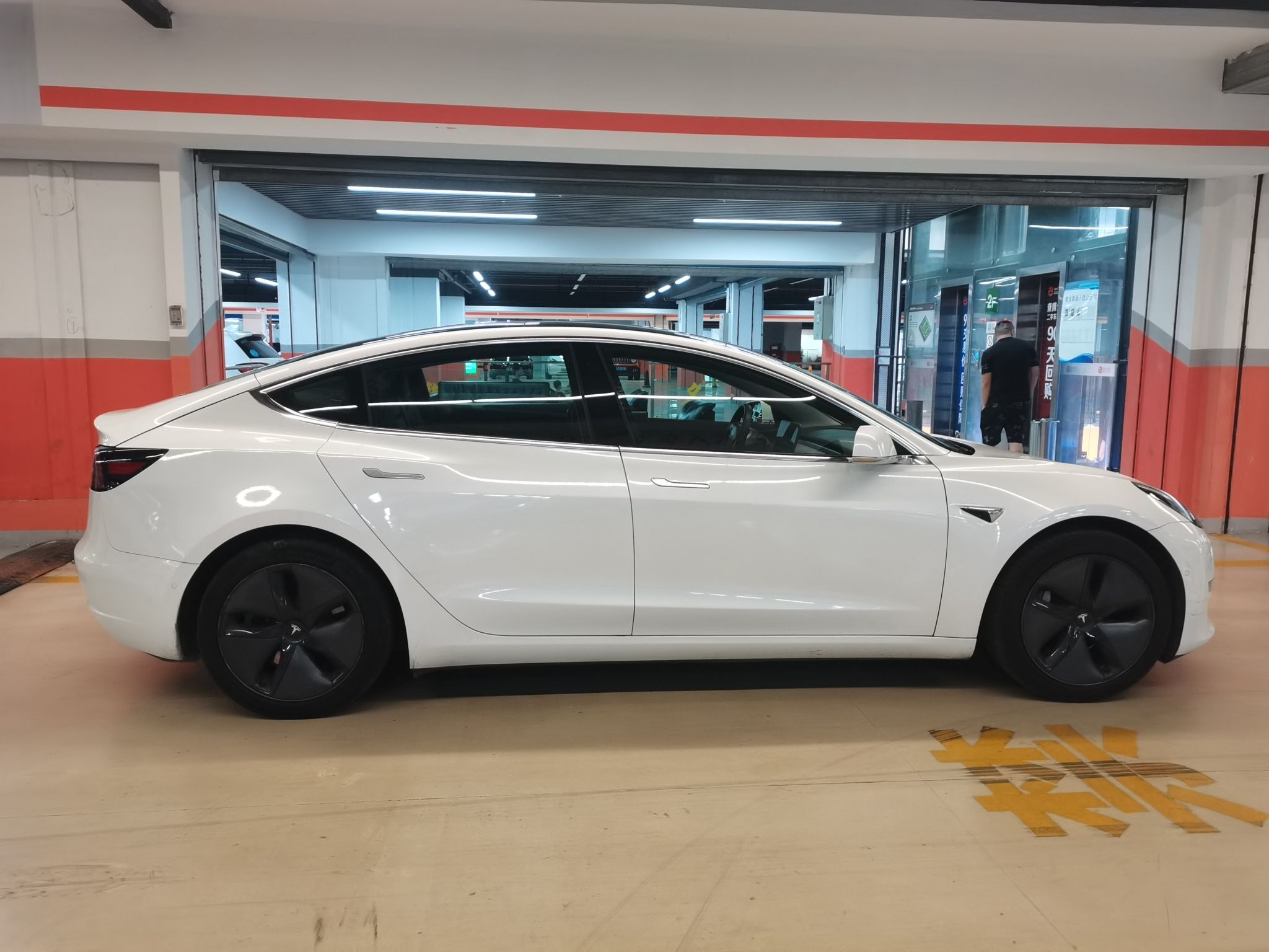 特斯拉 Model 3 2019款 长续航后驱版(进口)