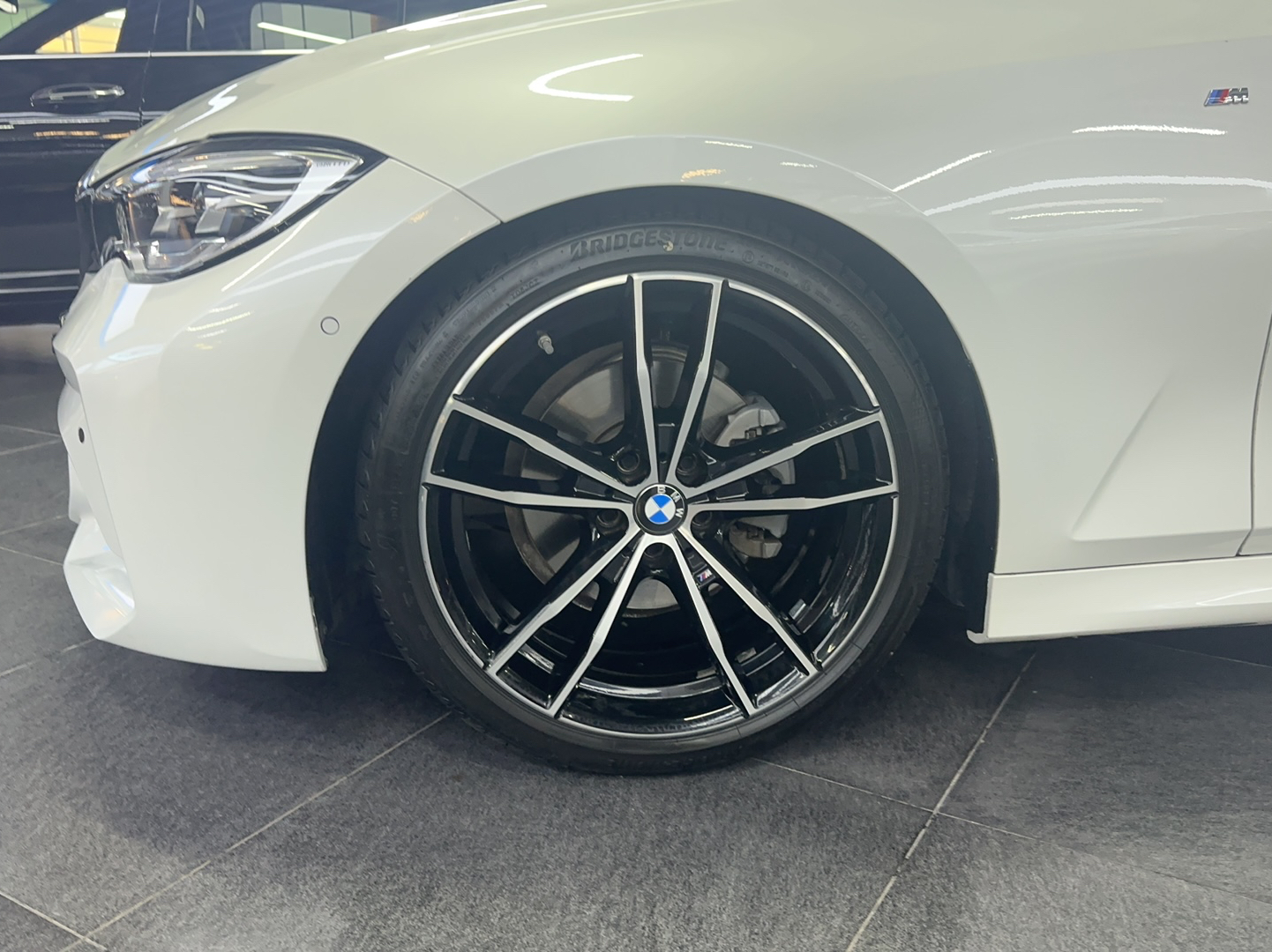 宝马3系 2021款 改款二 325i M运动曜夜套装