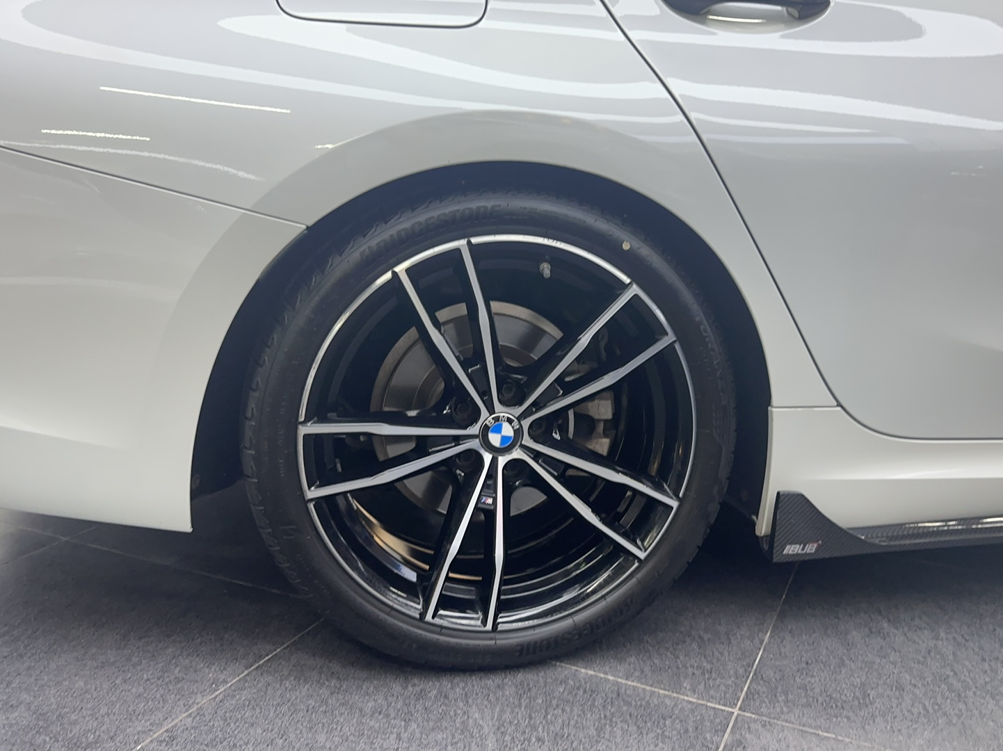 宝马3系 2021款 改款二 325i M运动曜夜套装