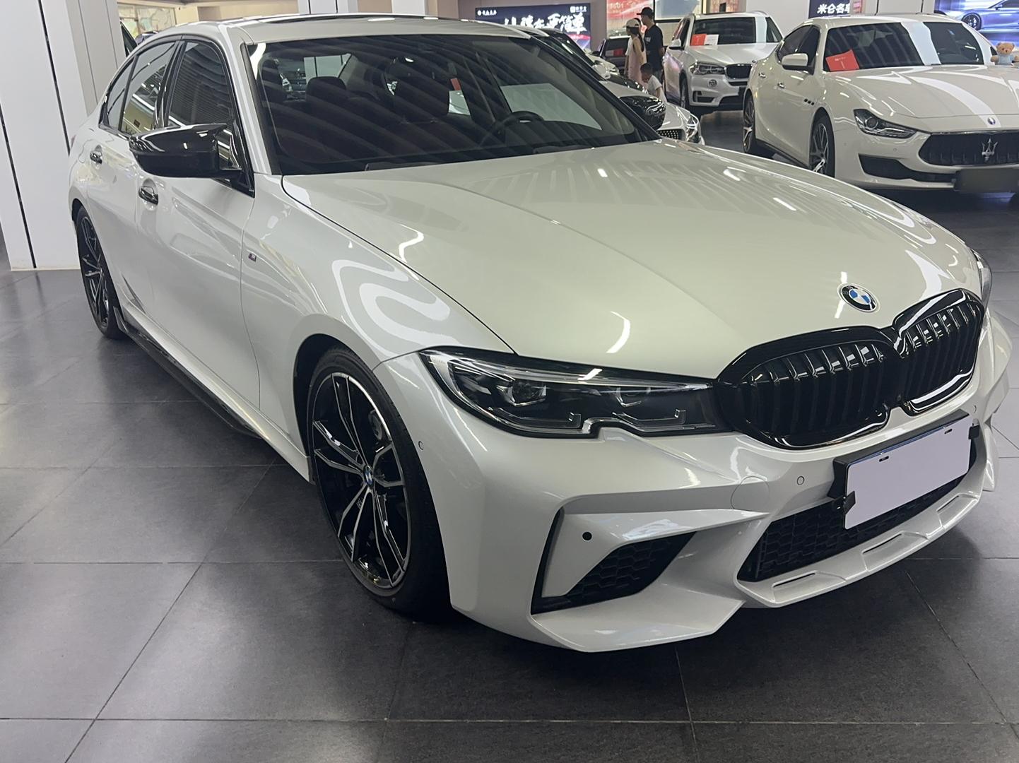 宝马3系 2021款 改款二 325i M运动曜夜套装