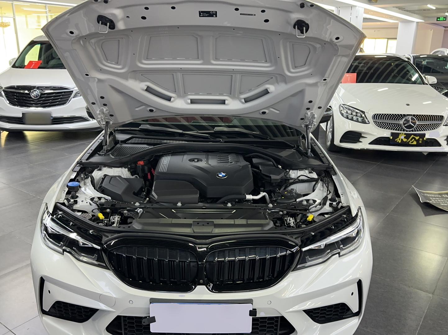 宝马3系 2021款 改款二 325i M运动曜夜套装