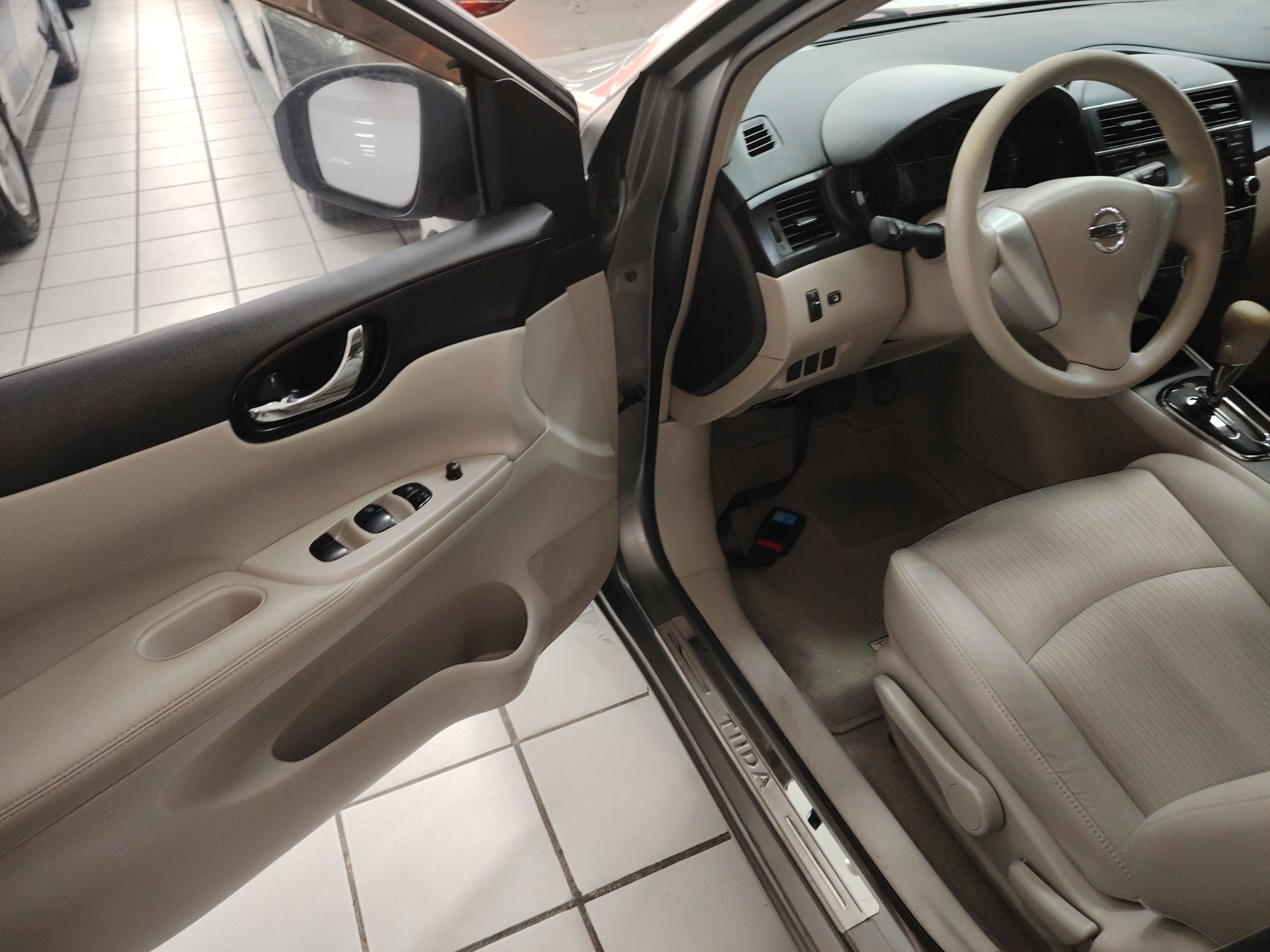 日产 骐达 2011款 1.6L CVT智能型