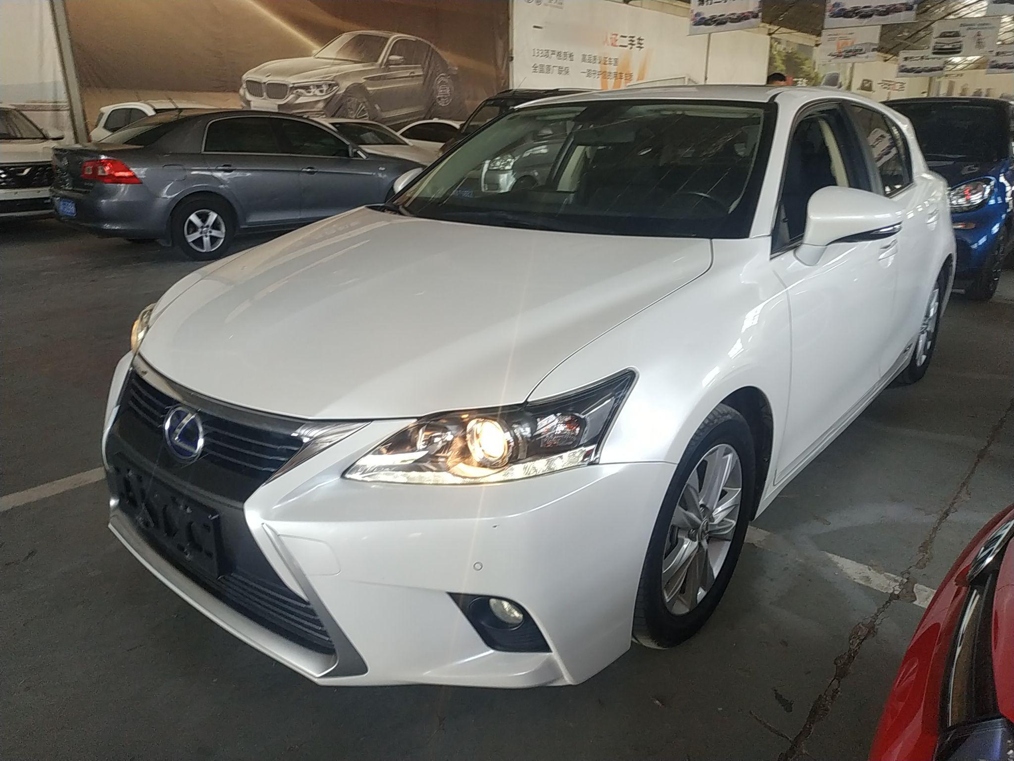 雷克萨斯CT 2014款 CT200h 舒适版 单色