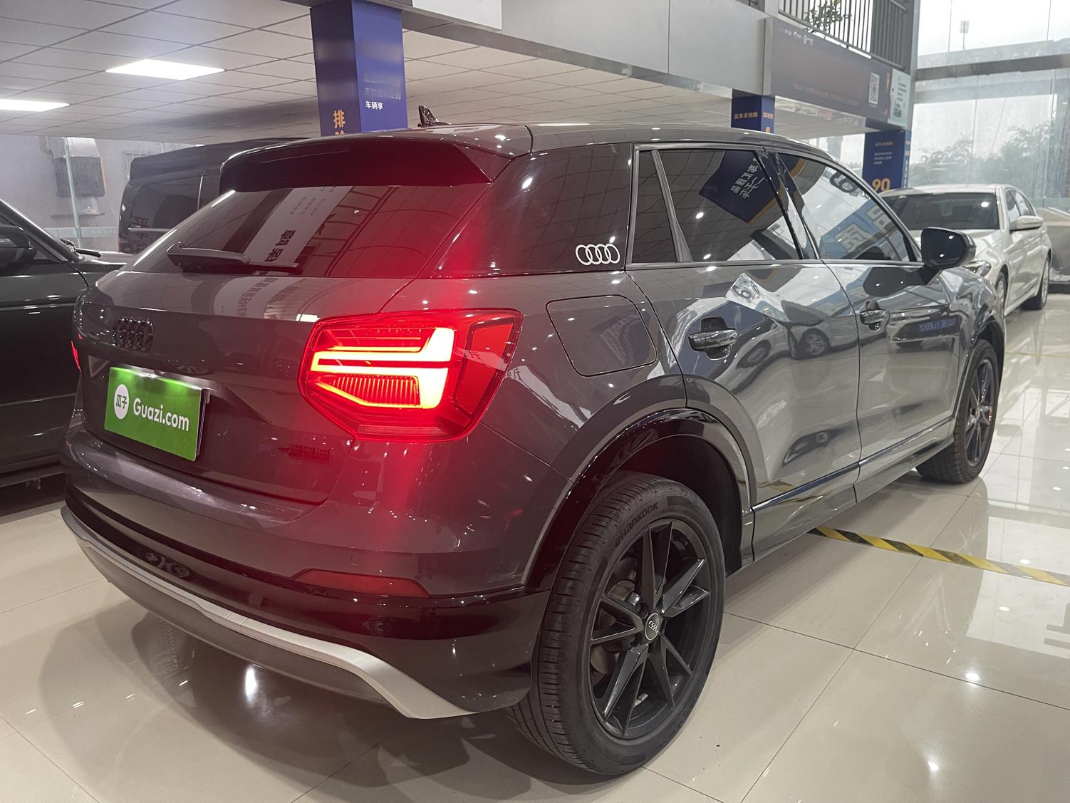 奥迪Q2L 2021款 35 TFSI 进取动感型