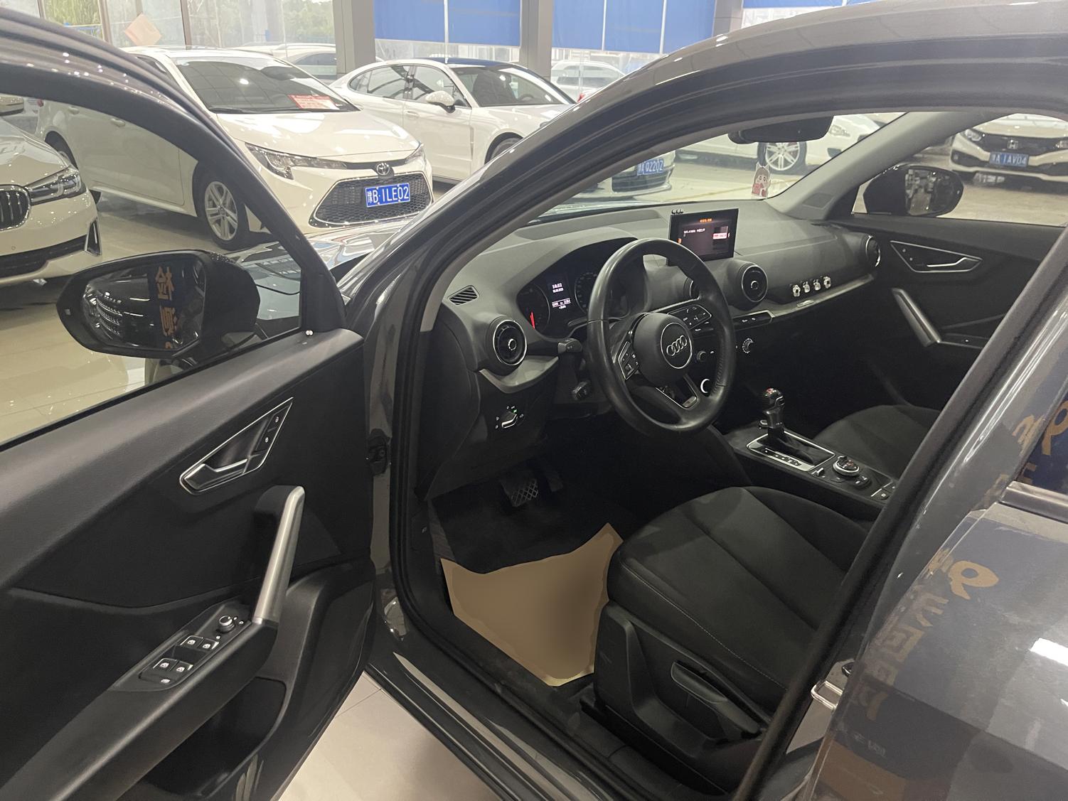 奥迪Q2L 2021款 35 TFSI 进取动感型