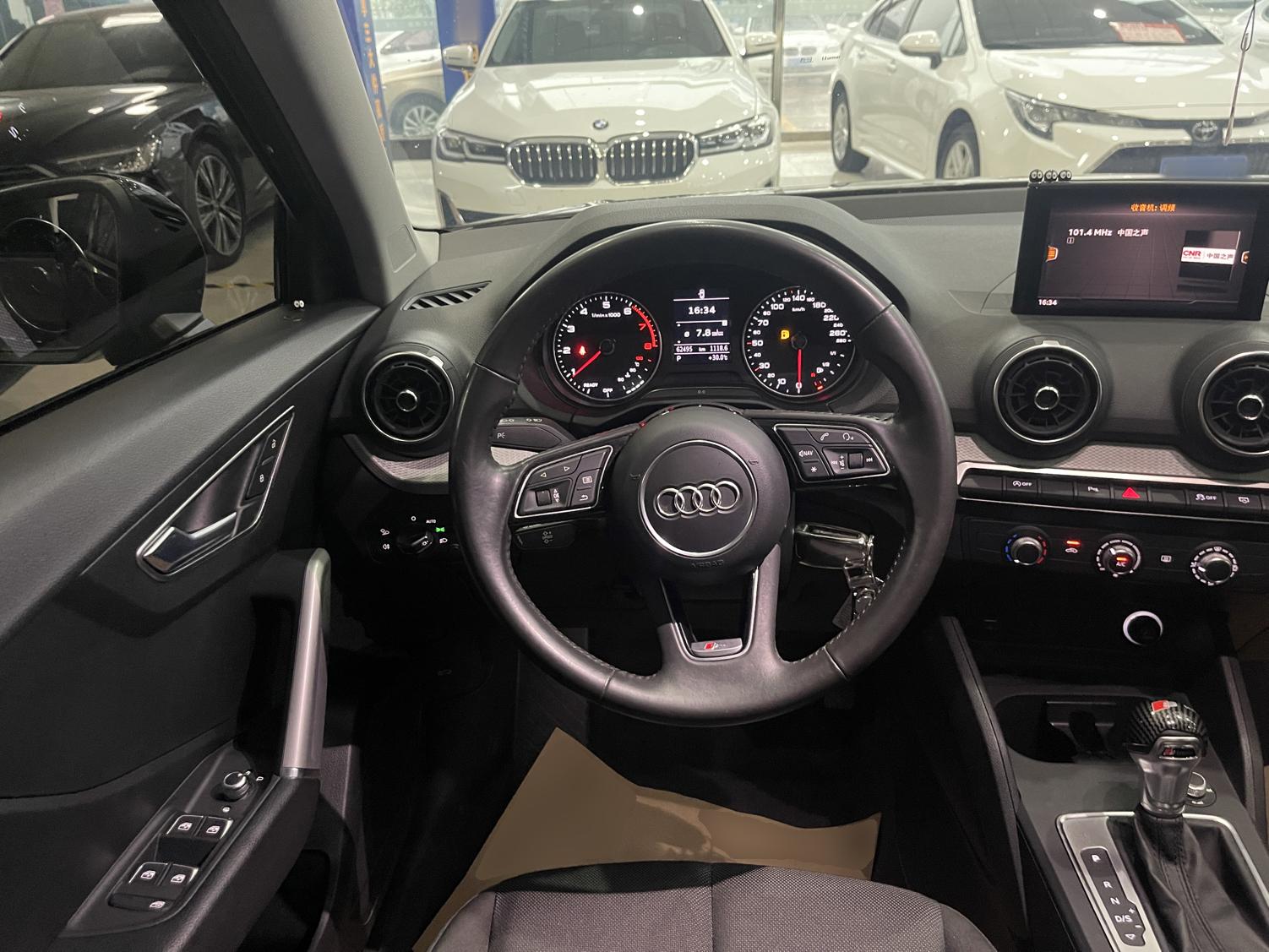 奥迪Q2L 2021款 35 TFSI 进取动感型