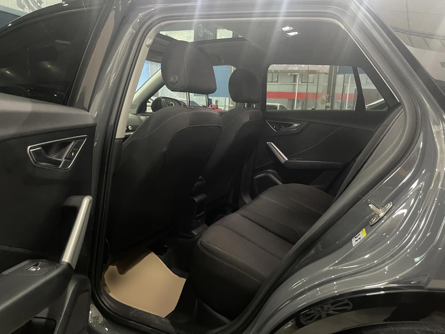 奥迪Q2L 2021款 35 TFSI 进取动感型