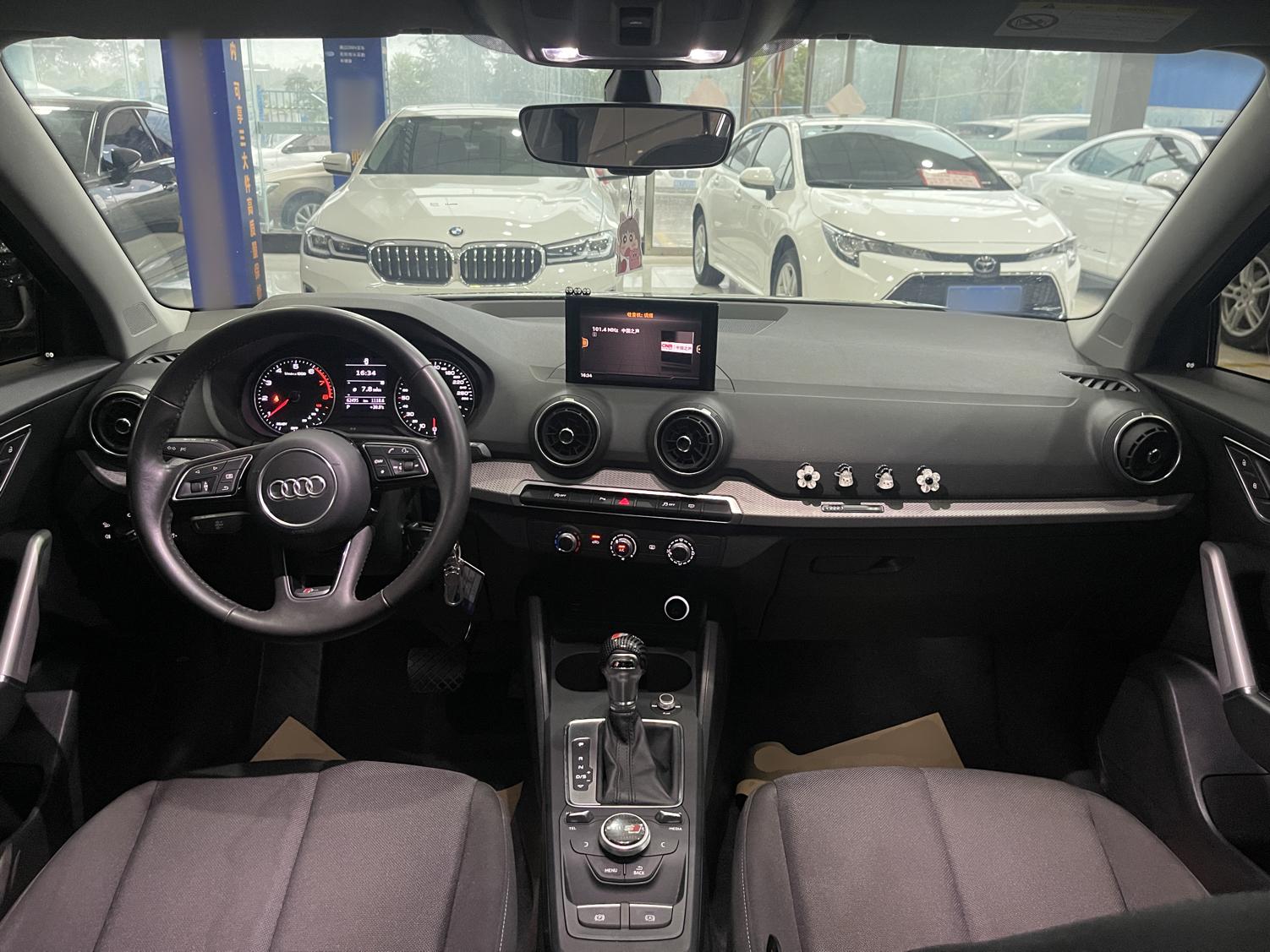 奥迪Q2L 2021款 35 TFSI 进取动感型