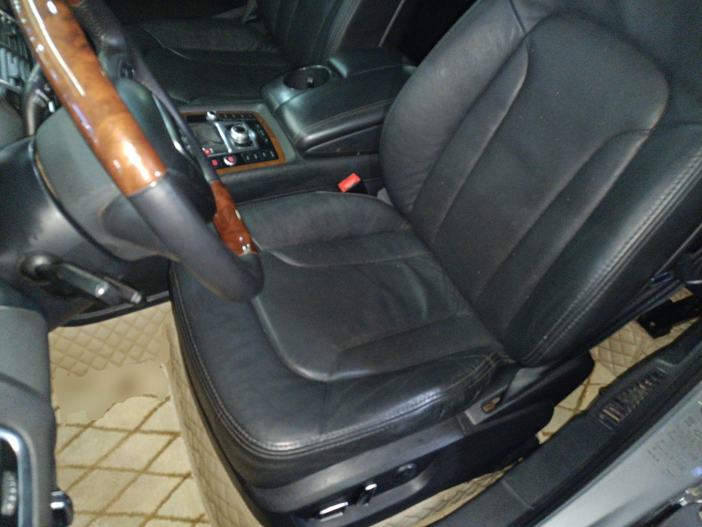 奥迪Q7 2011款 3.0 TFSI 进取型(200kW)(进口)