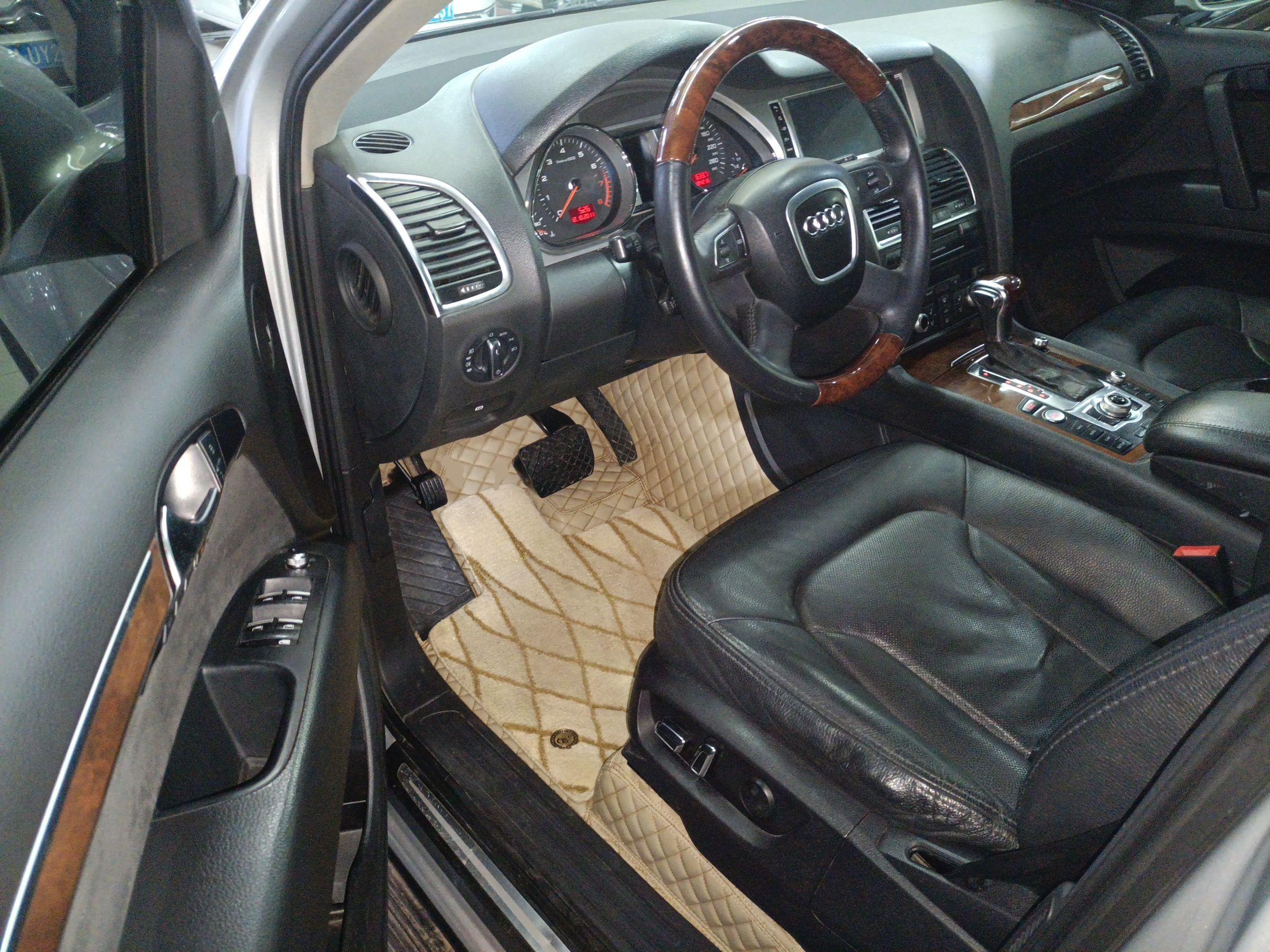 奥迪Q7 2011款 3.0 TFSI 进取型(200kW)(进口)