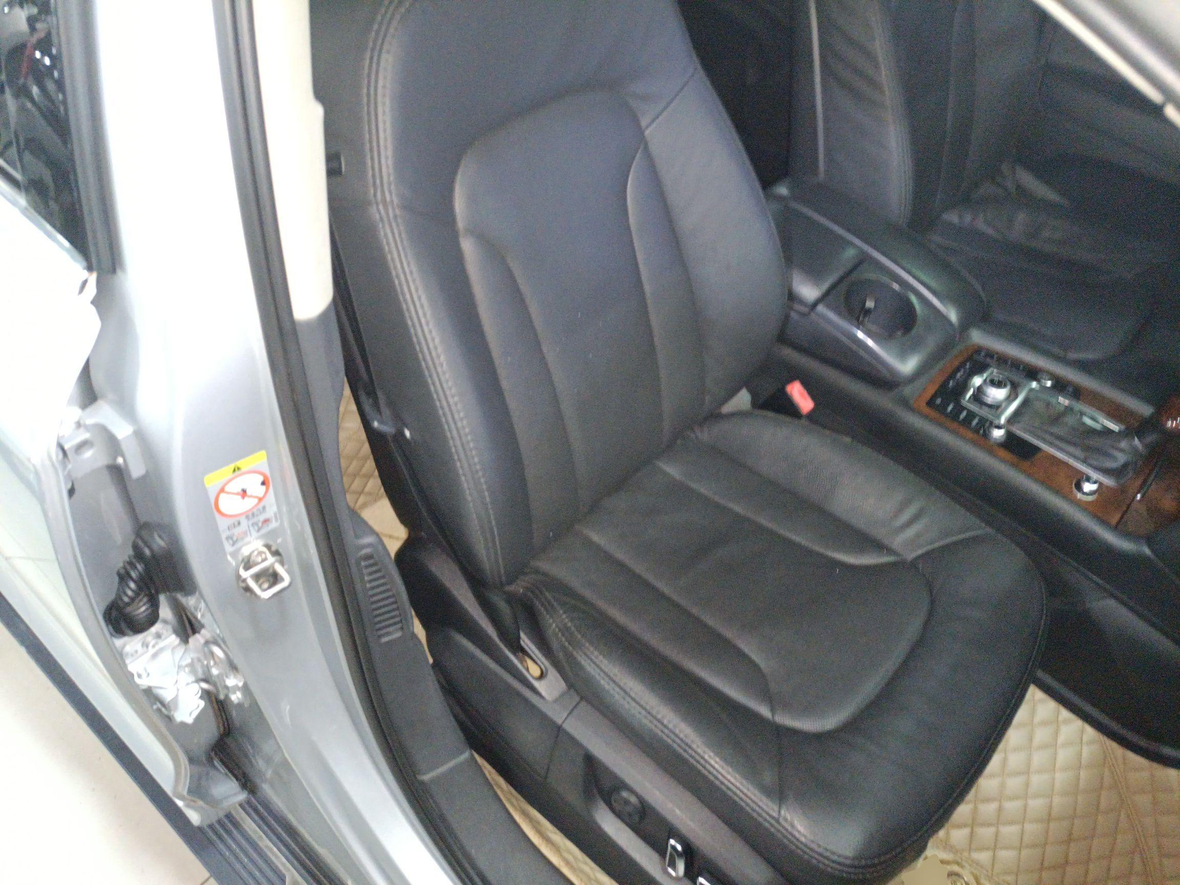 奥迪Q7 2011款 3.0 TFSI 进取型(200kW)(进口)