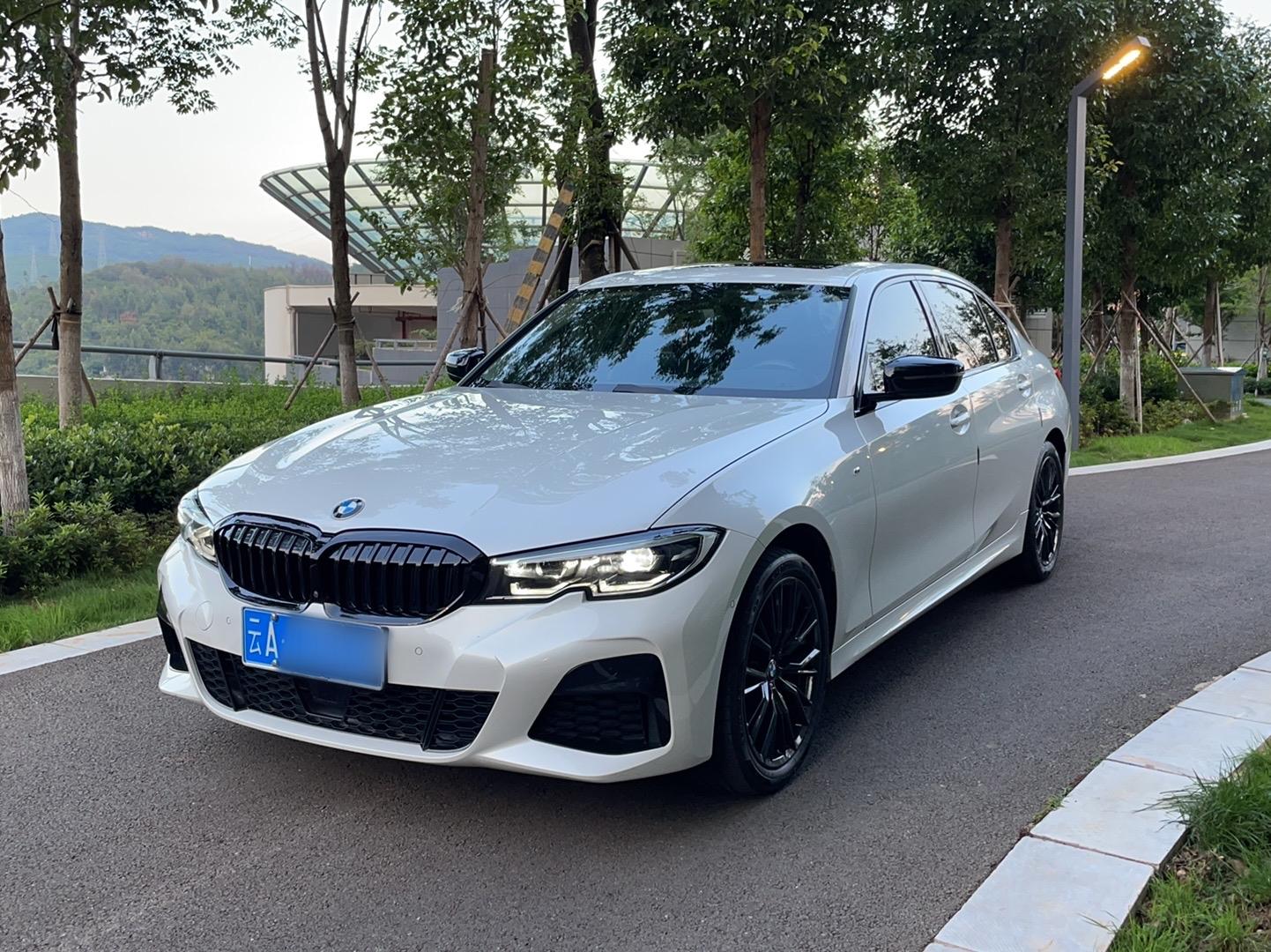 宝马3系 2020款 330Li xDrive M运动曜夜套装