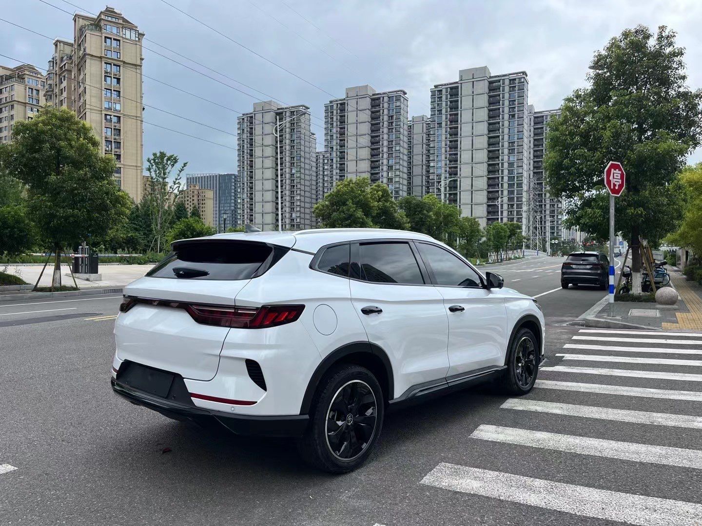 比亚迪 宋PLUS新能源 2021款 DM-i 110KM 旗舰型