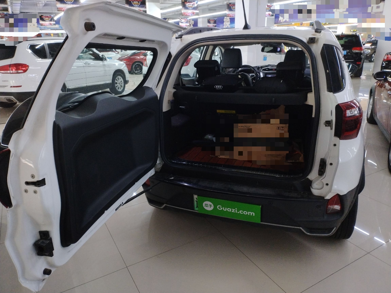 比亚迪 元新能源 2019款 EV360 智联领尚型