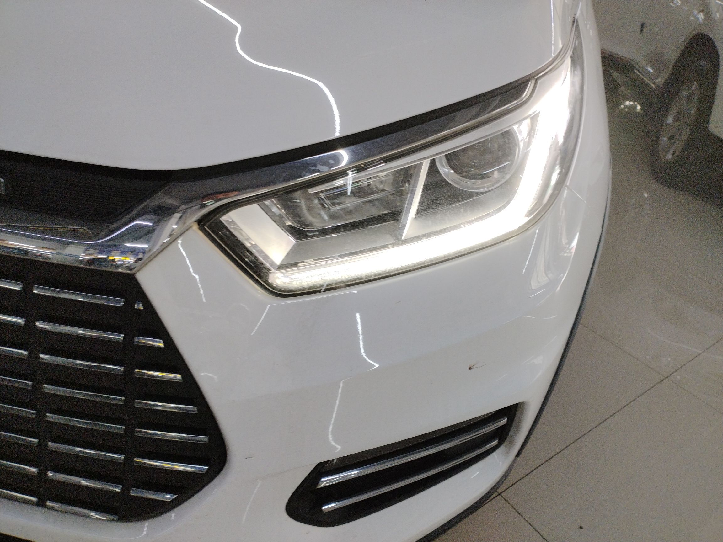 比亚迪 元新能源 2019款 EV360 智联领尚型