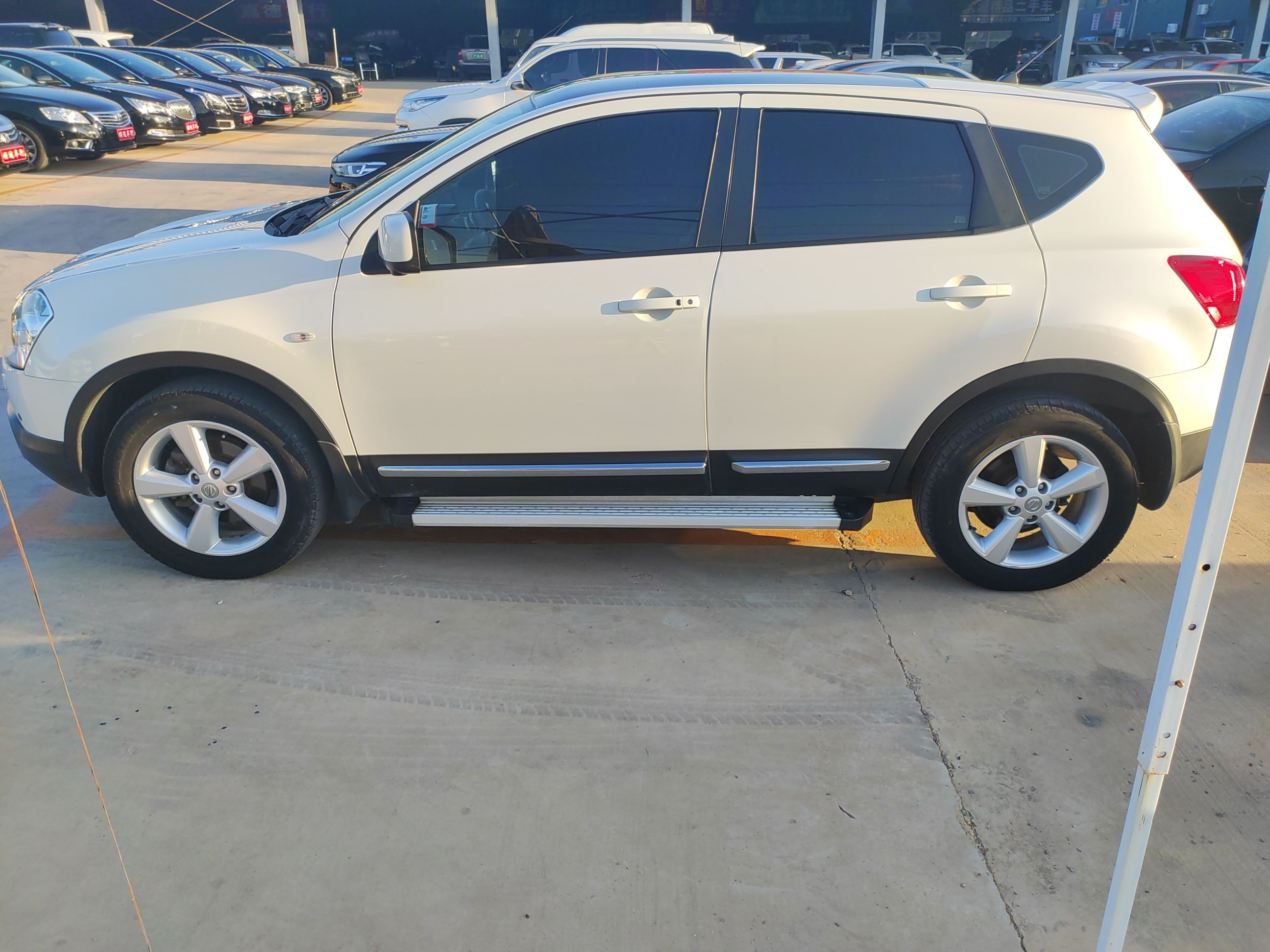 日产 逍客 2011款 2.0XV 龙 CVT 4WD