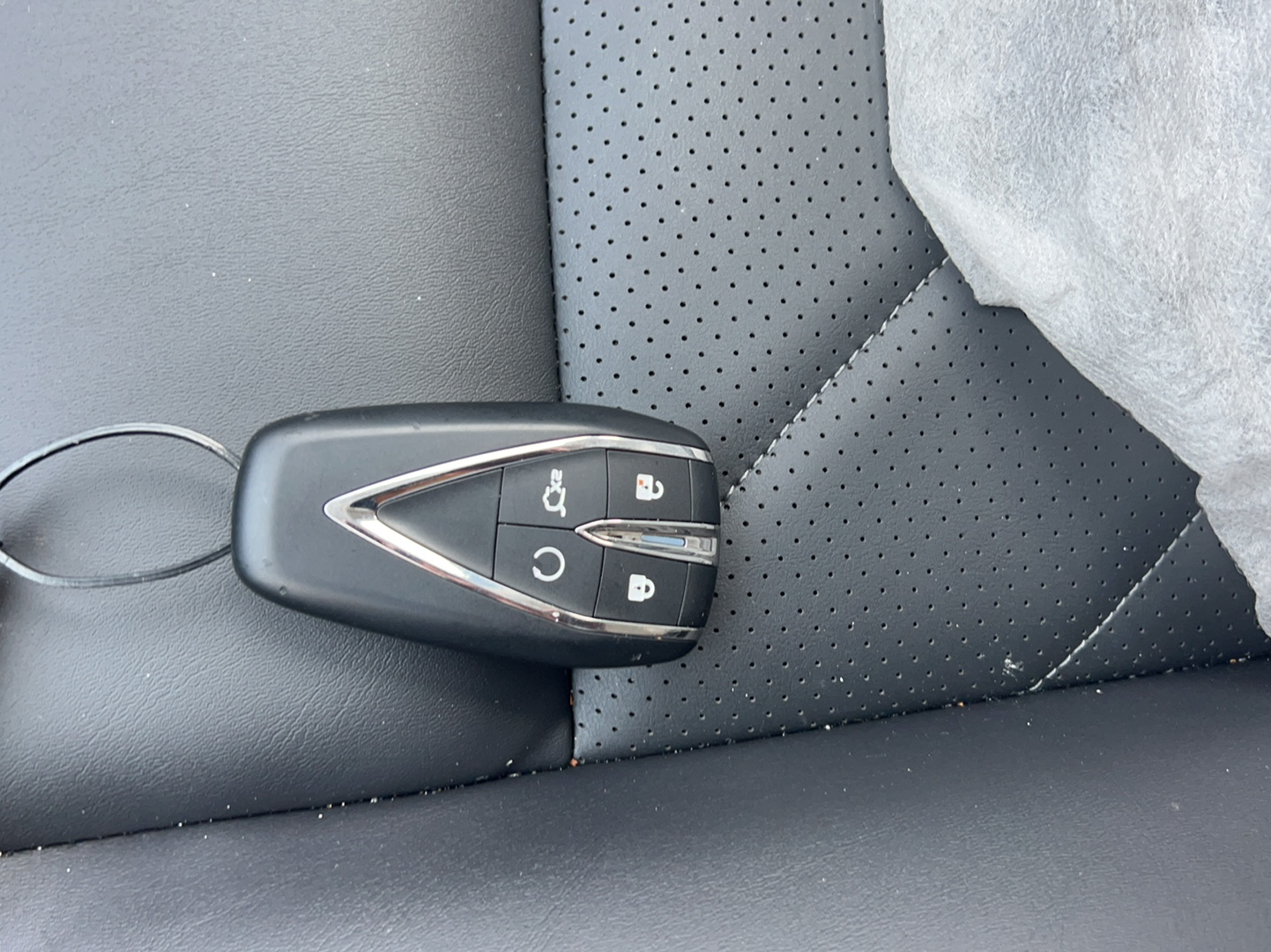 长安UNI-K 2023款 2.0T 两驱悦尚型