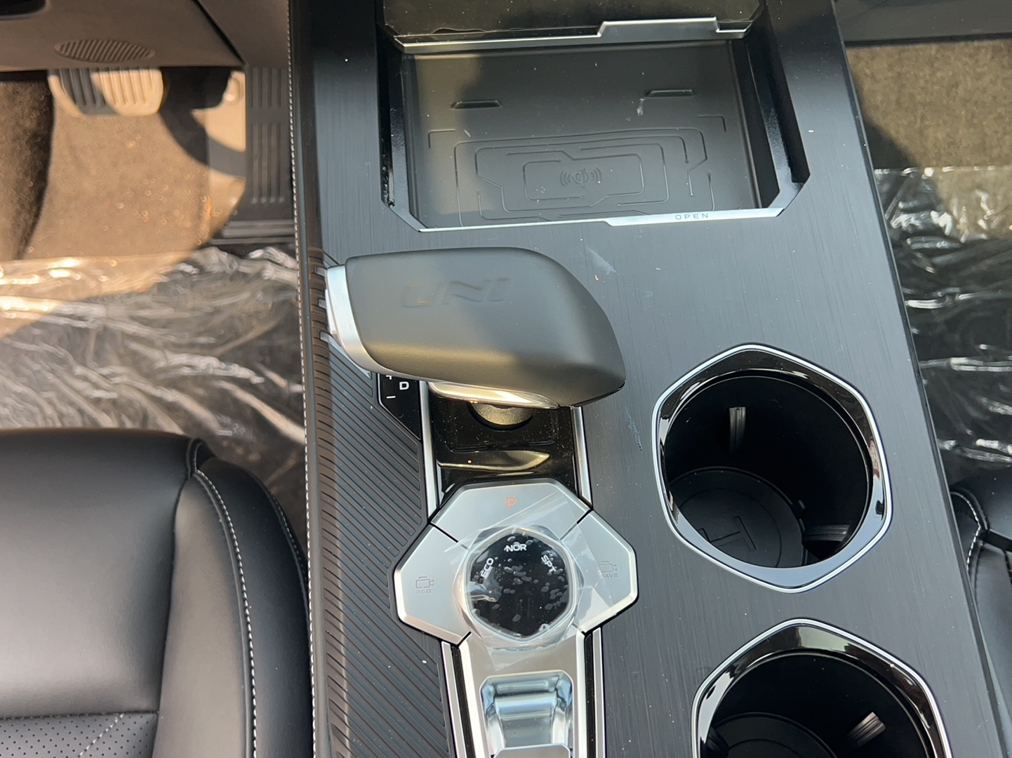 长安UNI-K 2023款 2.0T 两驱悦尚型