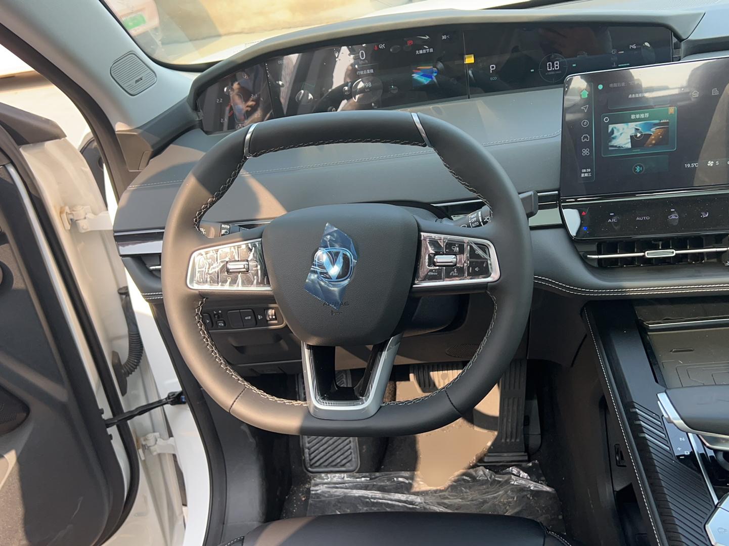 长安UNI-K 2023款 2.0T 两驱悦尚型