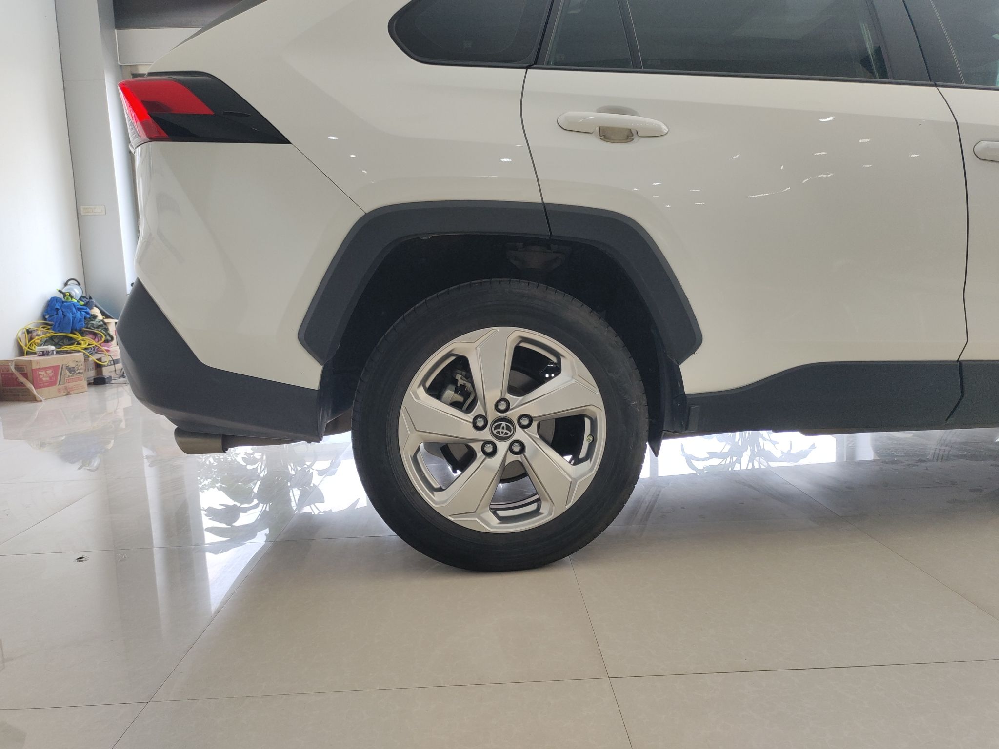 丰田 RAV4 2020款 双擎  2.5L E-CVT两驱精英版