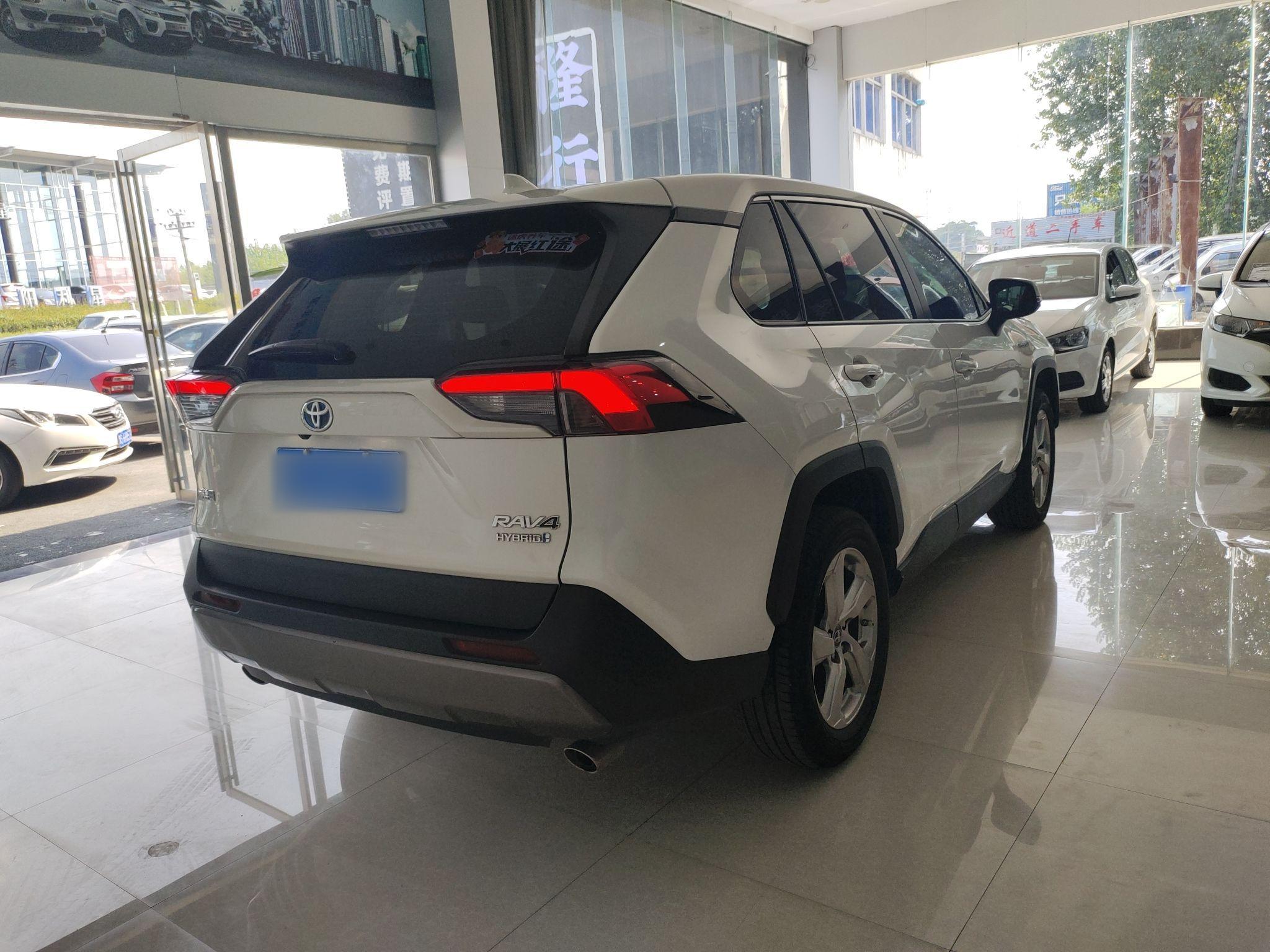 丰田 RAV4 2020款 双擎  2.5L E-CVT两驱精英版