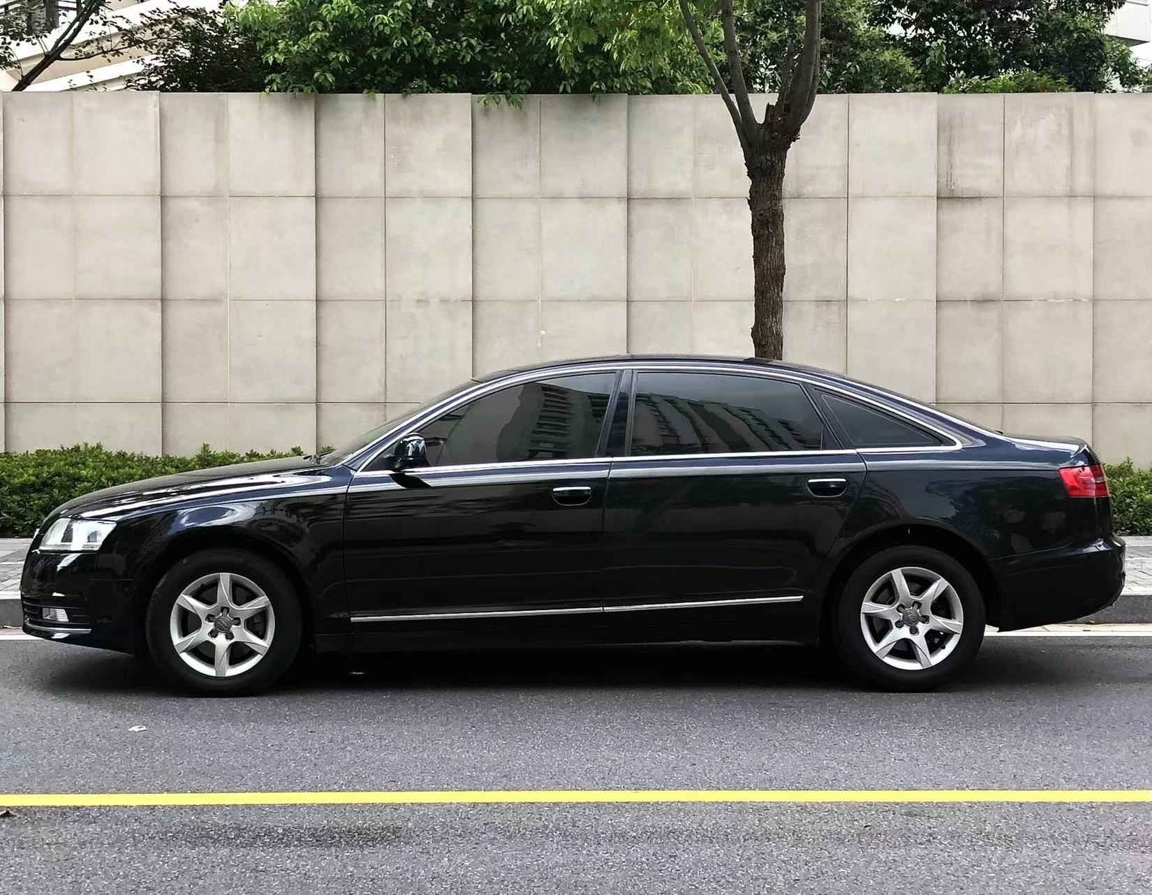 奥迪A6L 2011款 2.0 TFSI 自动标准型