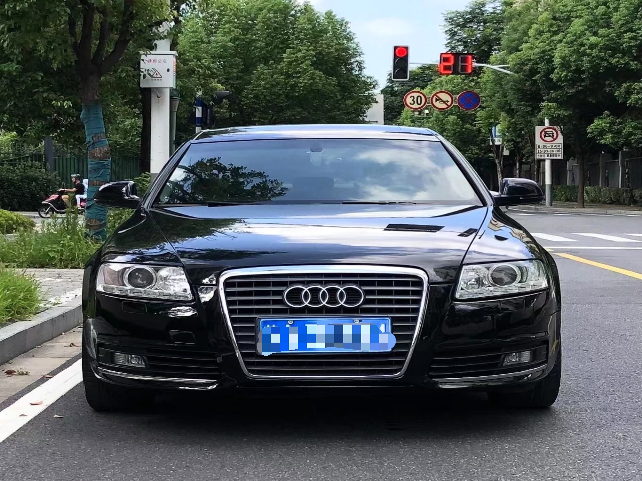 奥迪A6L 2011款 2.0 TFSI 自动标准型